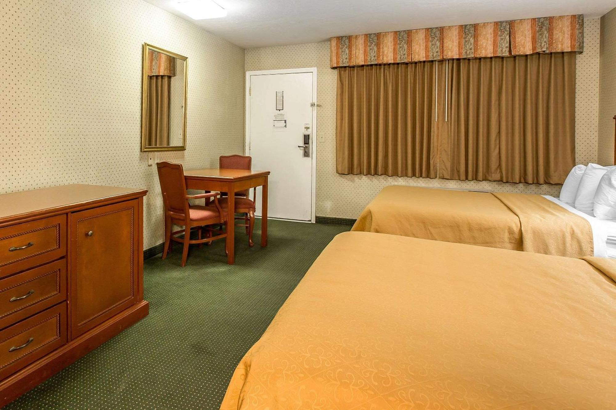 Queen Room with Two Queen Beds - Non-Smoking