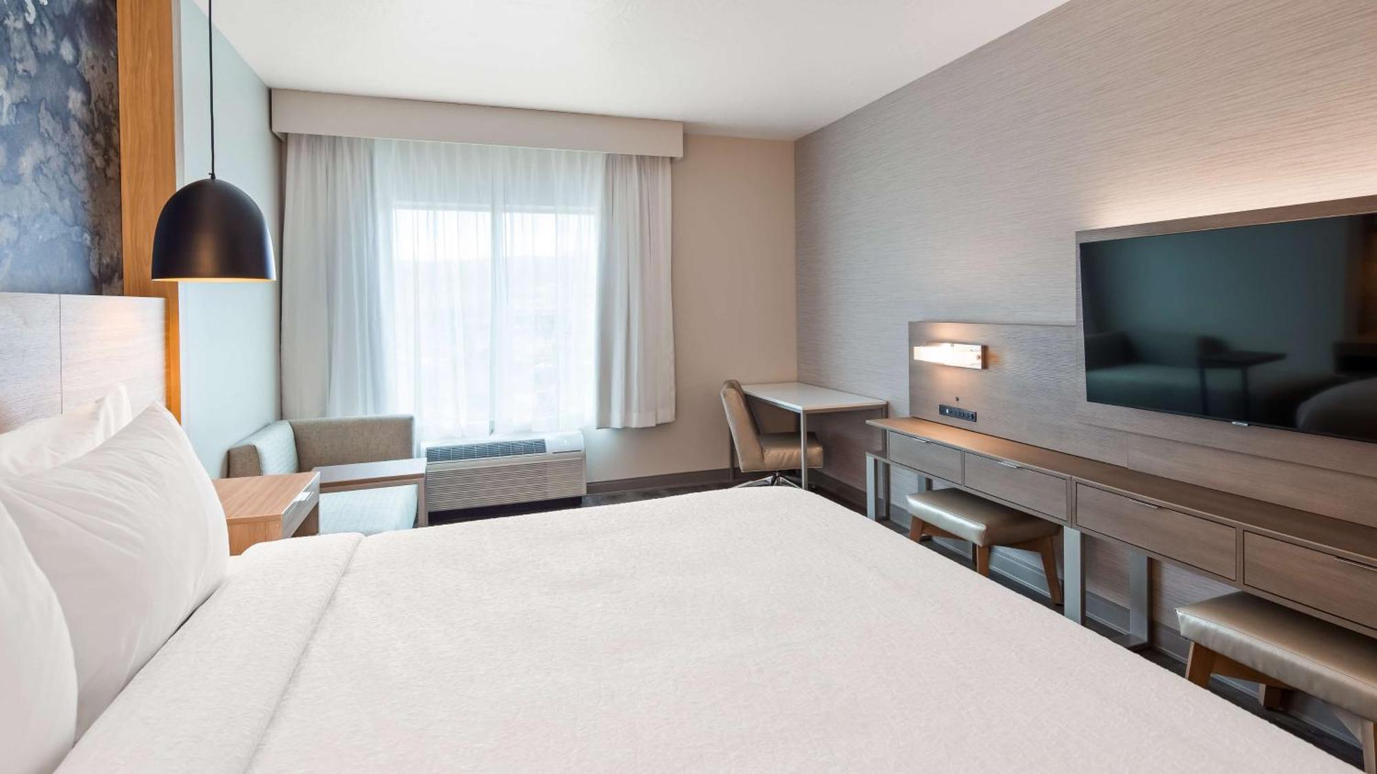 King Room with Walk-In Shower