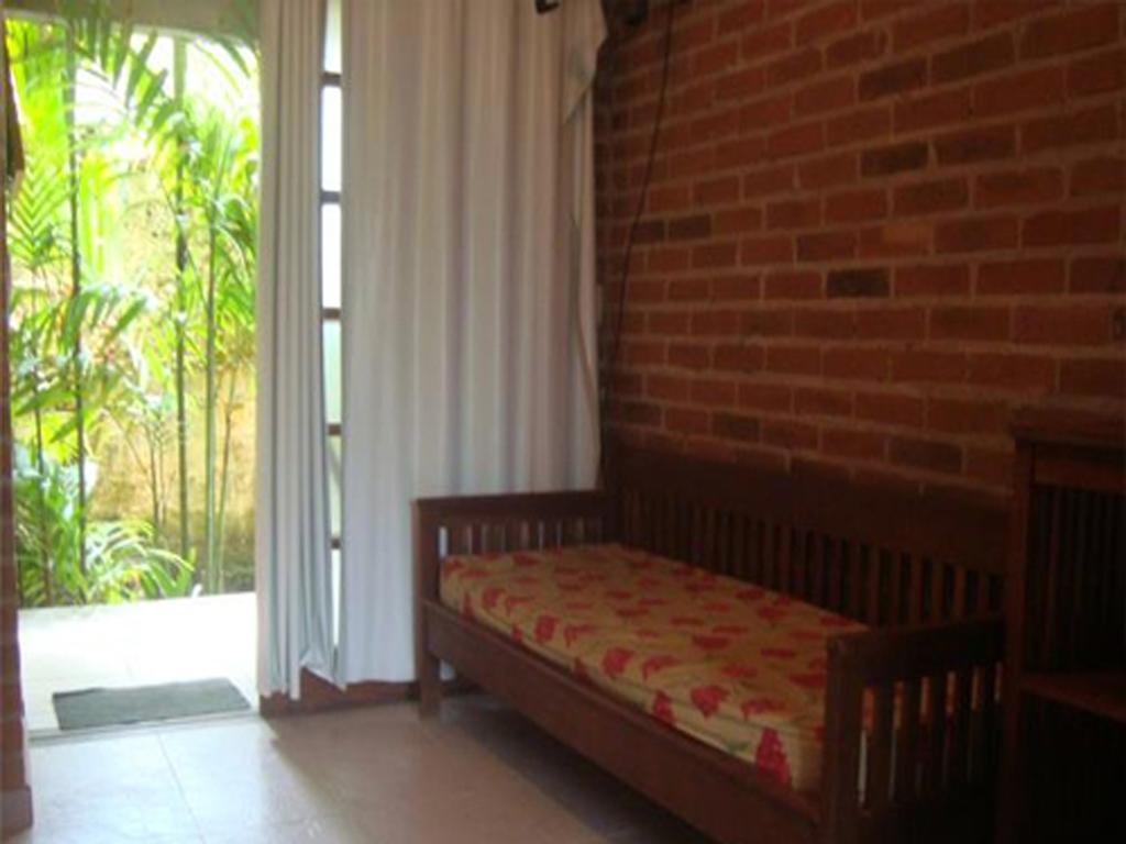 Quarto Triplo Básico