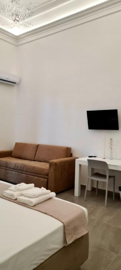 Three-Bedroom Apartment,1294559560:JPEG