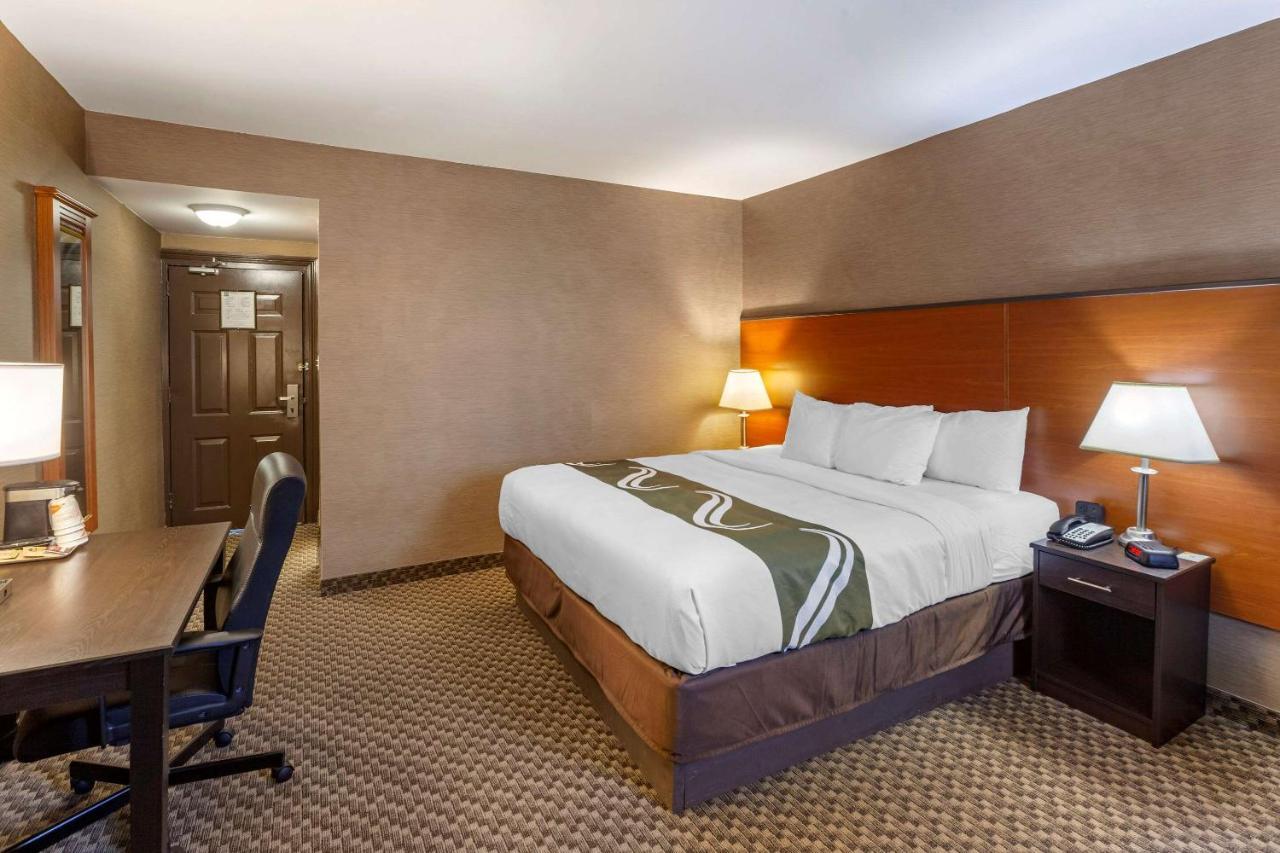 Quarto com Cama Queen-size