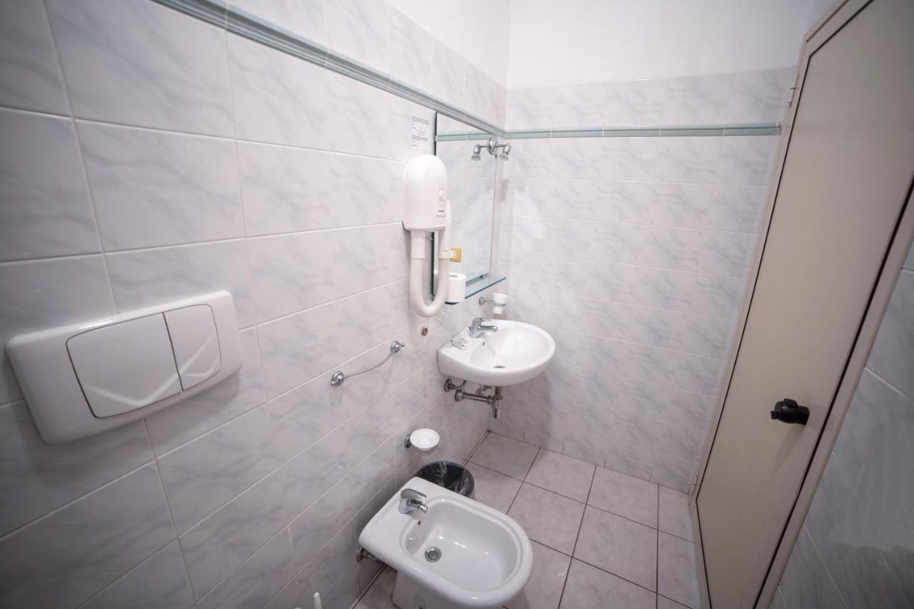 Quadruple Room,1320435292:JPEG