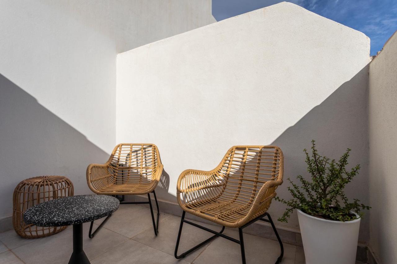 Quarto Triplo com Terraço