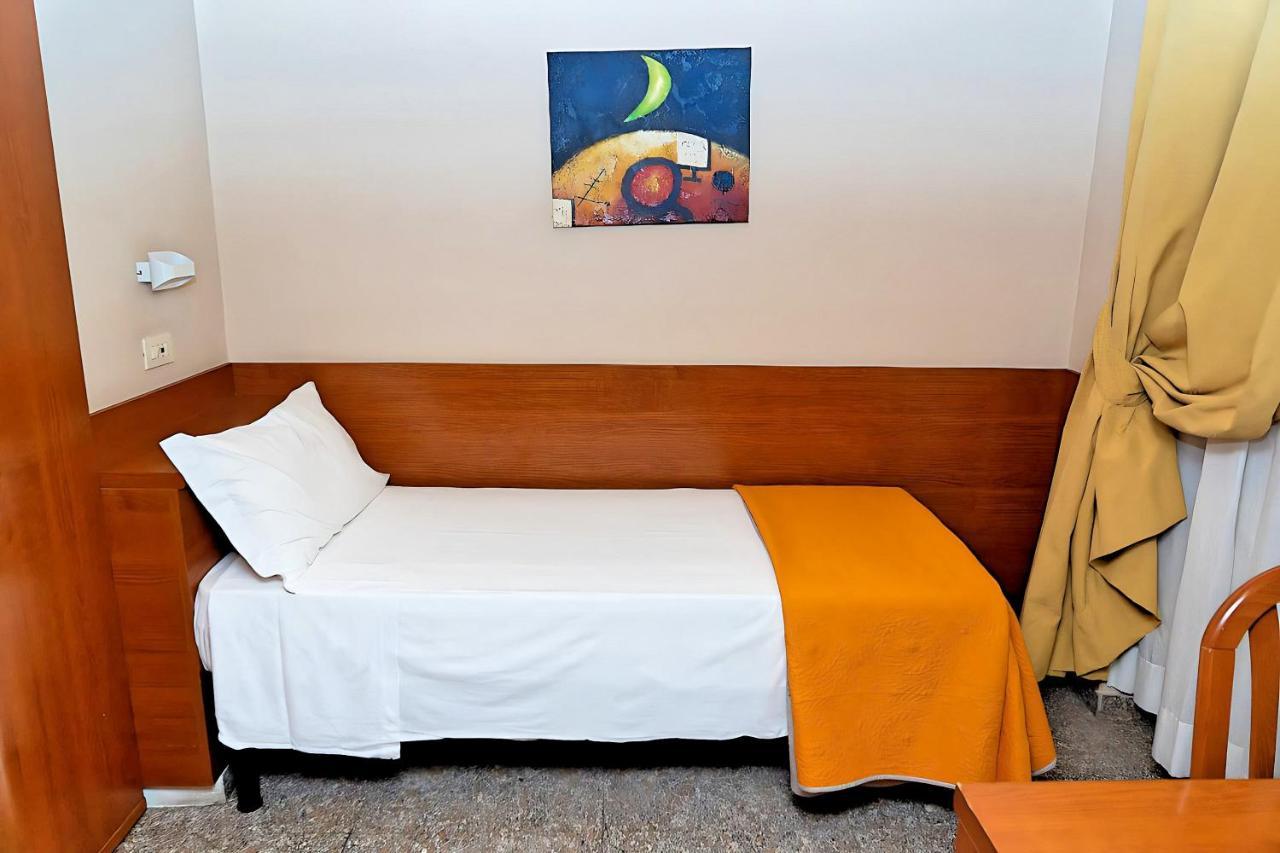 Single Room,1351530541:JPEG