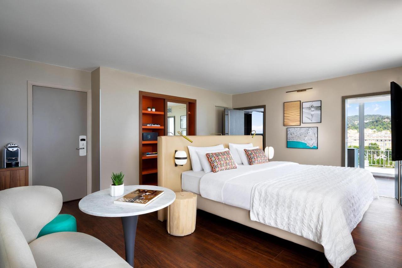 Suite Júnior com Vista Jardim