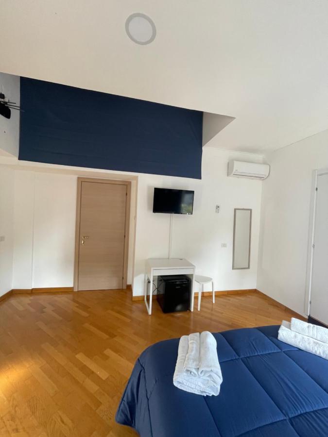 Double or Twin Room Private Bathroom