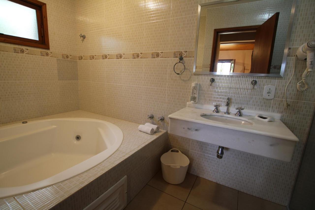Double Room Hot Tub Fireplace,1388030729:JPEG