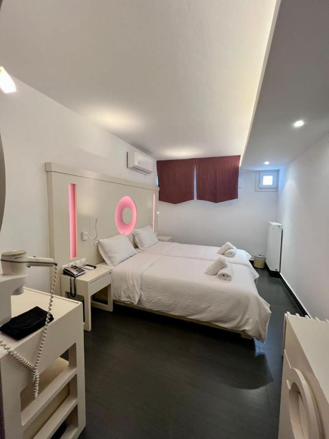 Economy Double or Twin Room Semi Basement,1398840089:JPEG