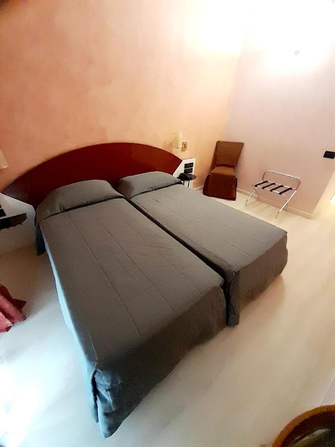 Double or Twin Room,1404048020:JPEG