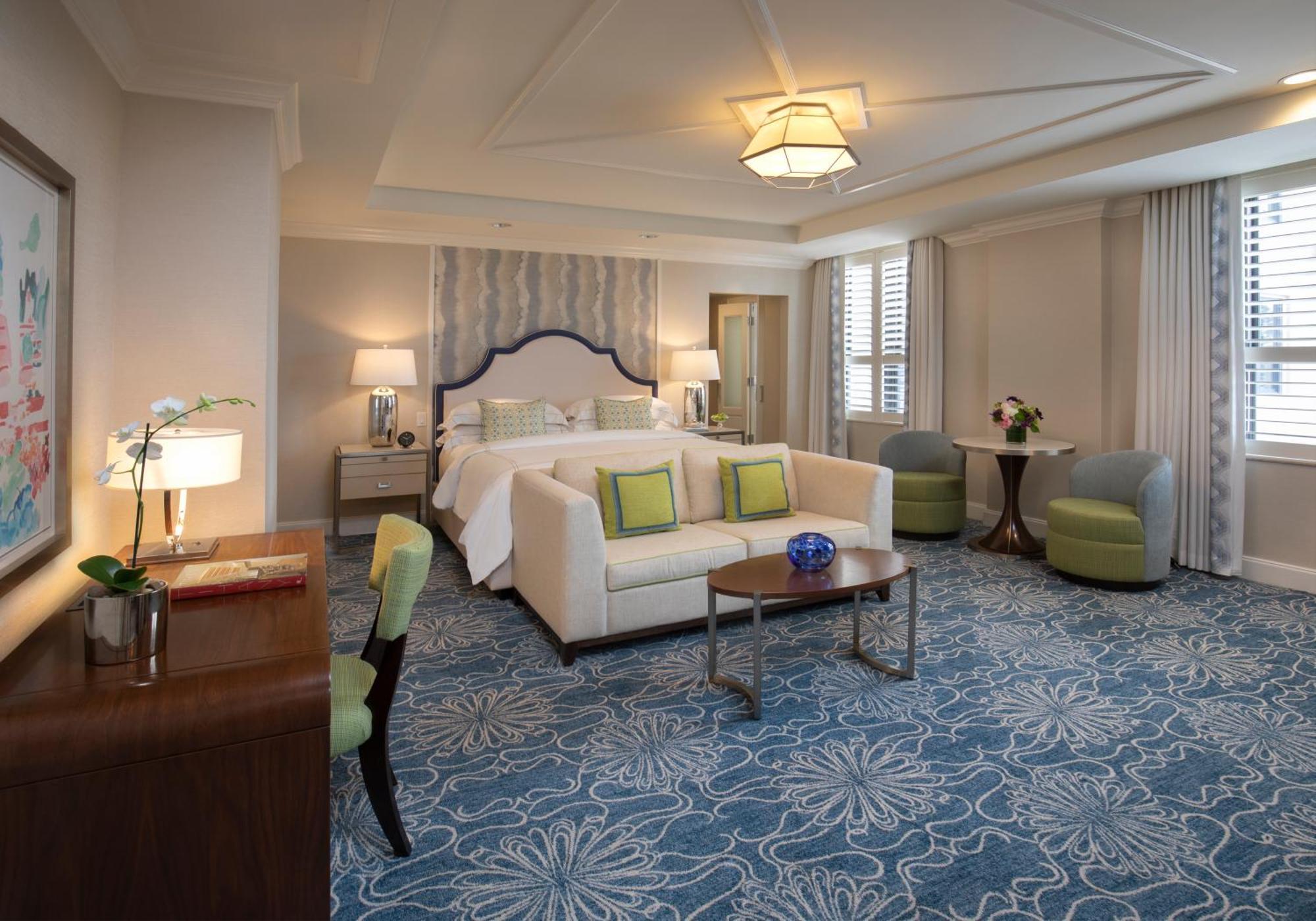 Junior Suite Resort View King Bed