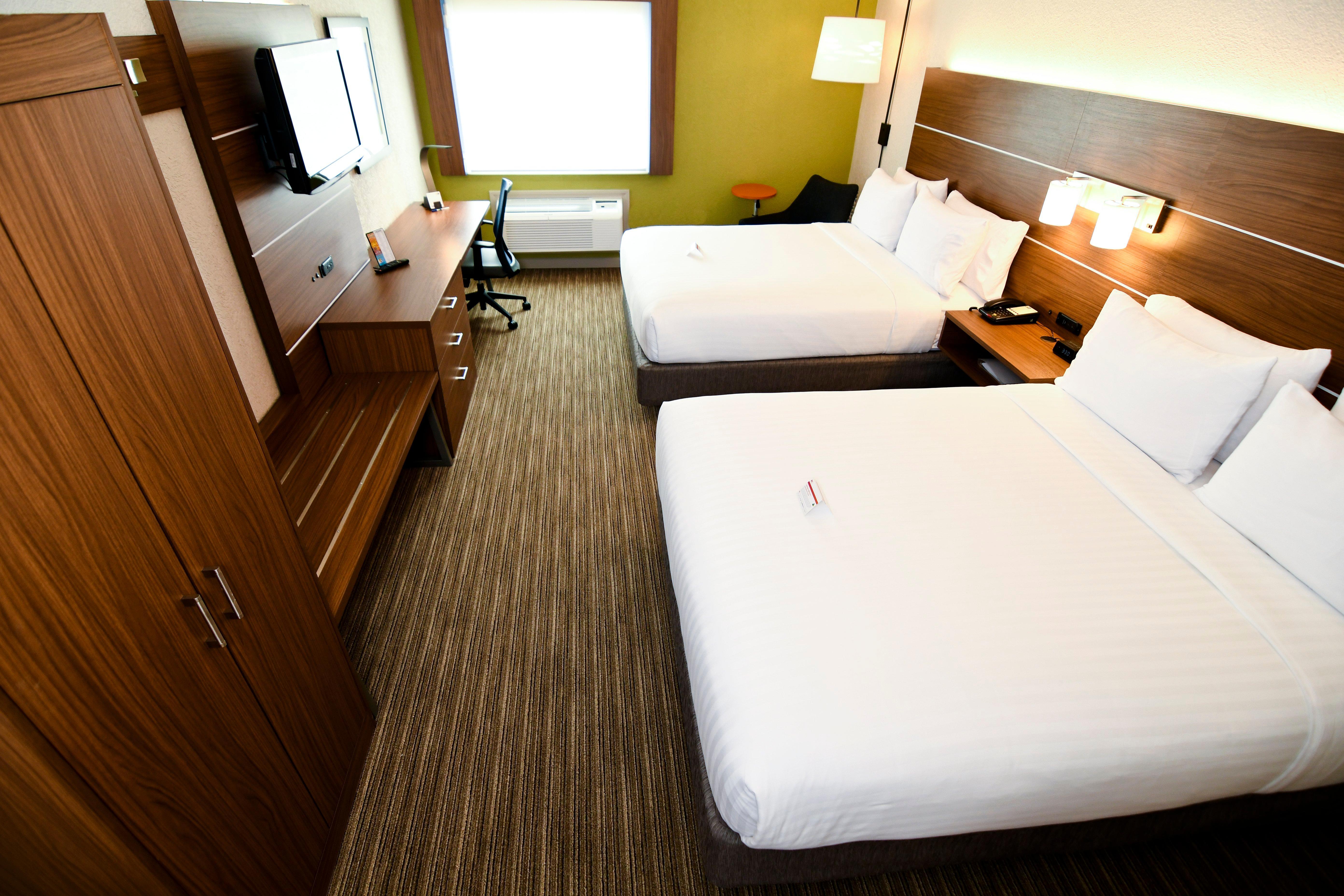 Standard Queen Room Two Queen Beds