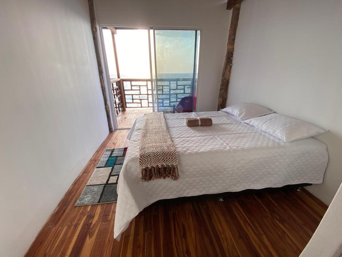 Chambre Lit Queen-Size avec Balcon