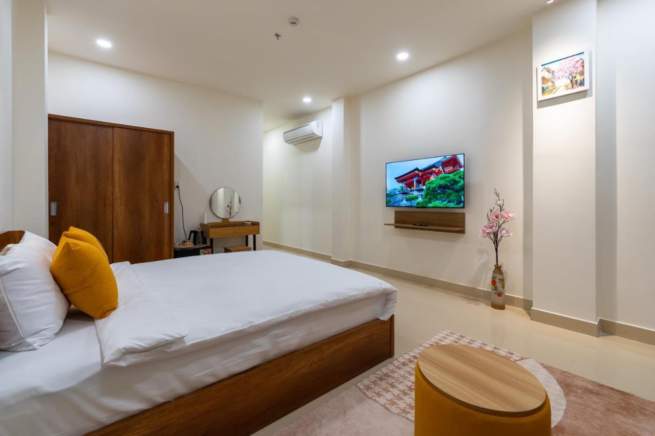 Triple Room with City View