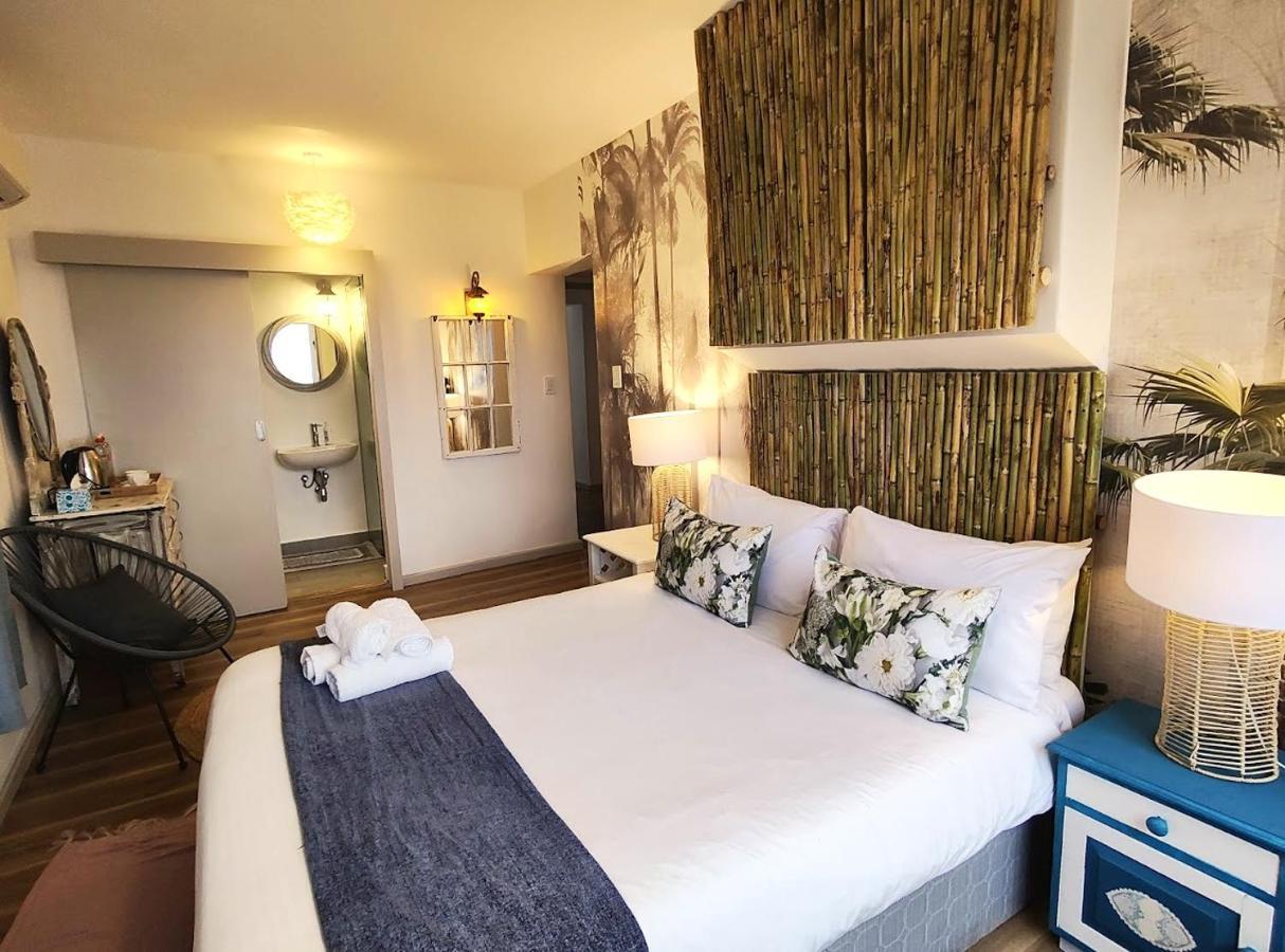 Deluxe Double Room with Balcony and Sea View