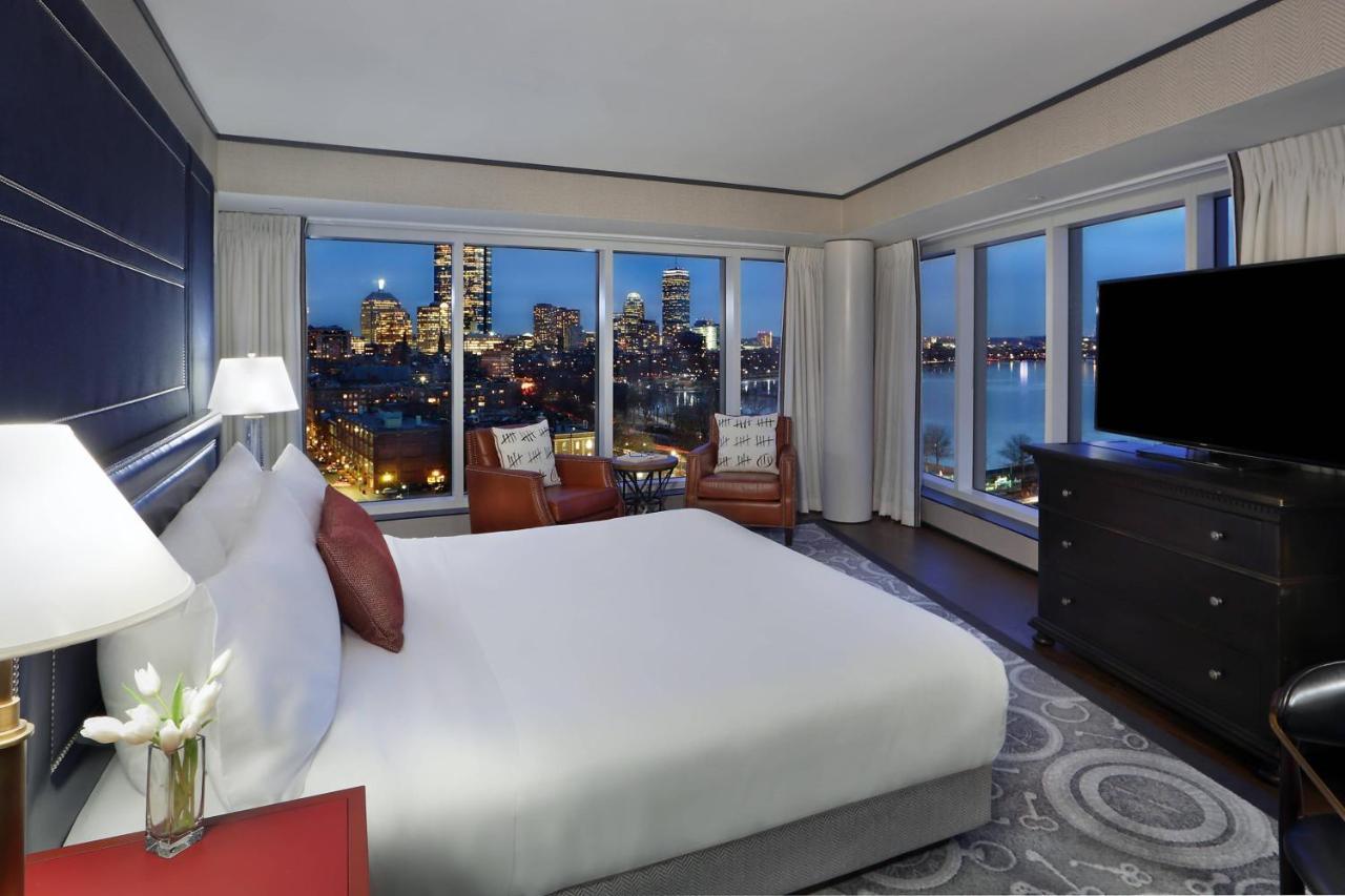 Suíte de 1/2 Quartos Charles River com 1 Cama King-size e Sofá-Cama