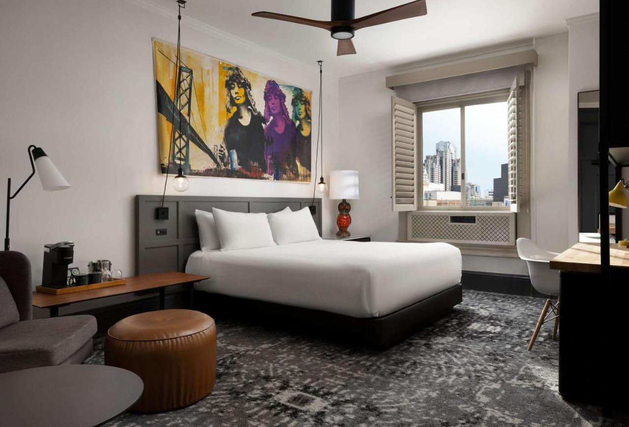 Quarto com Cama King-size