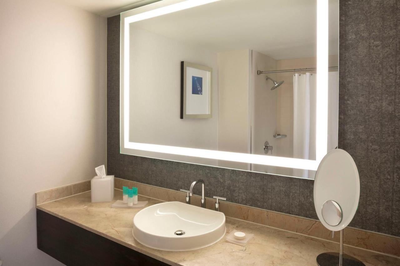 Quarto Duplo com 2 Camas de Casal e Vista Cidade