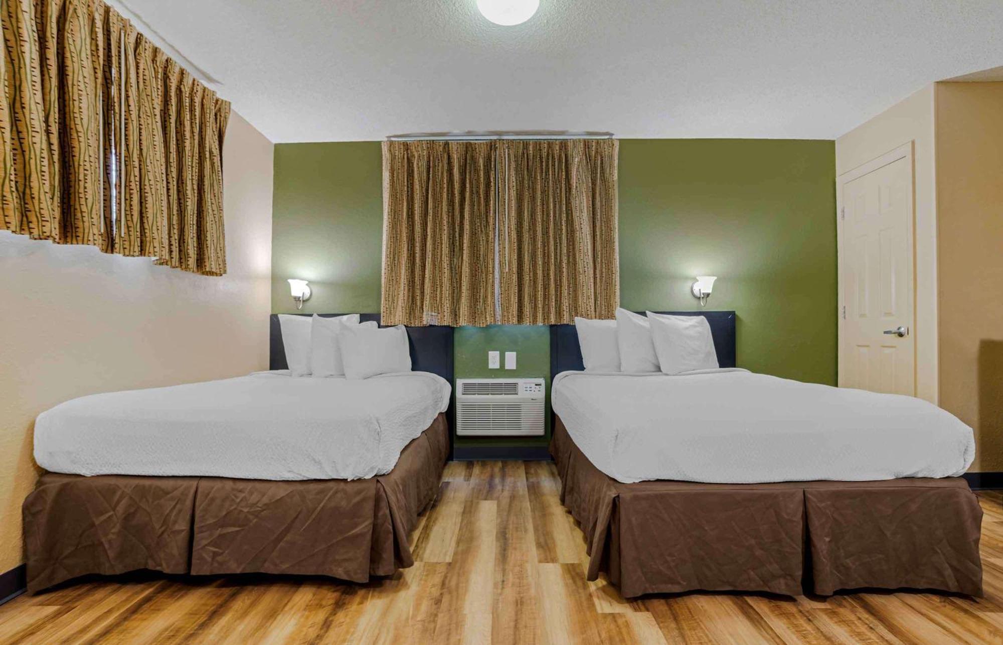 Studio with Two Double Beds - Non-Smoking,1710016547:JPEG