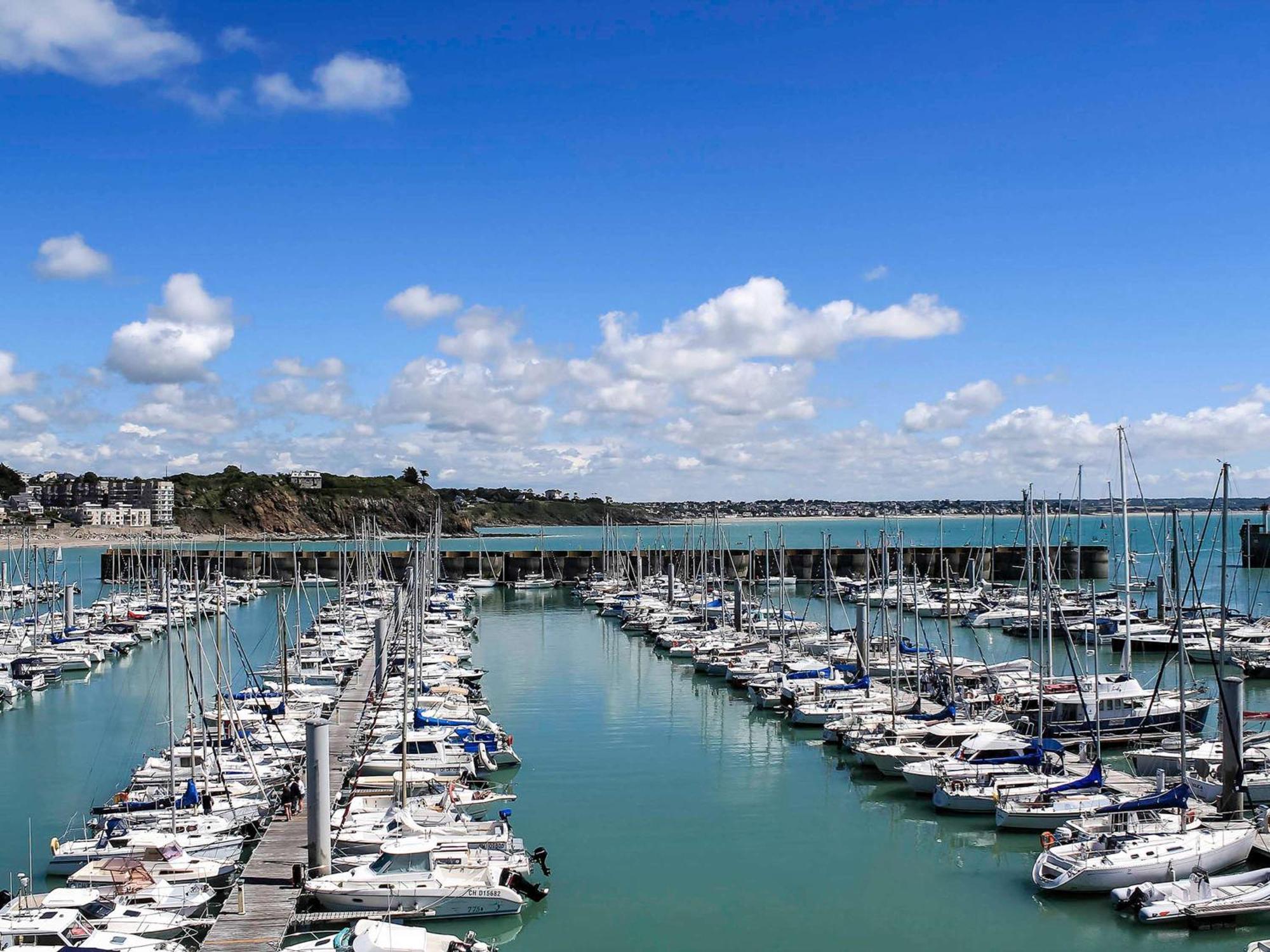 Standard room with 1 Double and 2 Single beds Ocean View,1499110927:JPEG