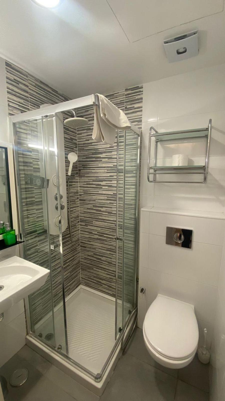 Quarto Duplo