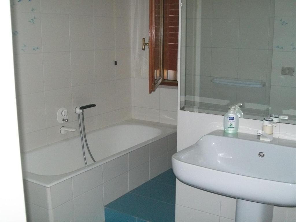 Standard Triple Room Sea View
