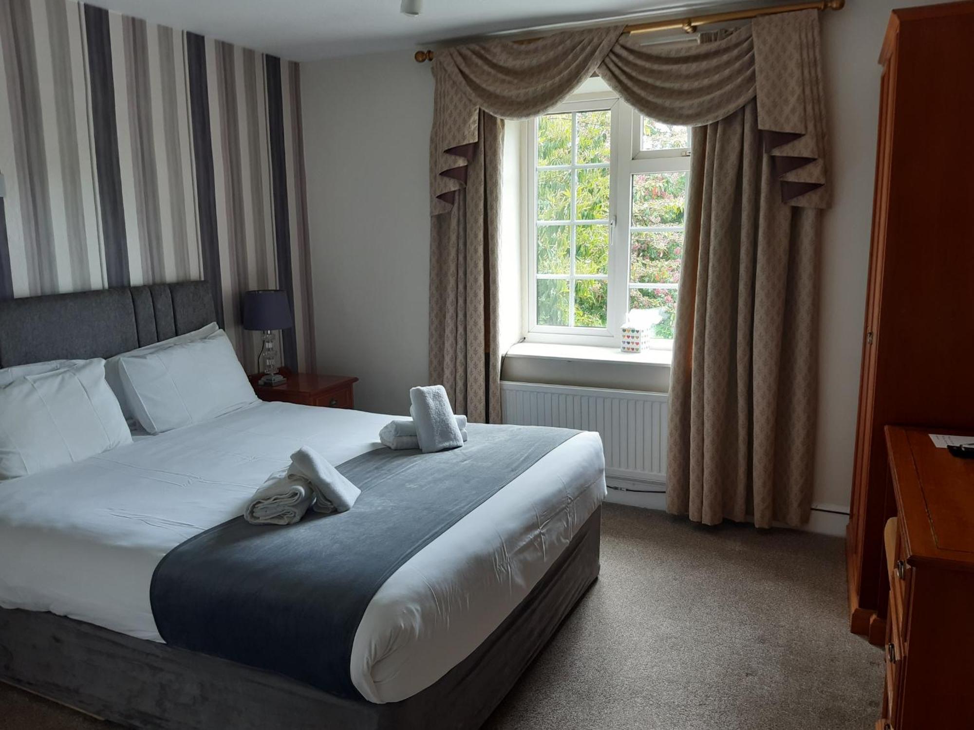 Main Lodge - Double Room with Garden View