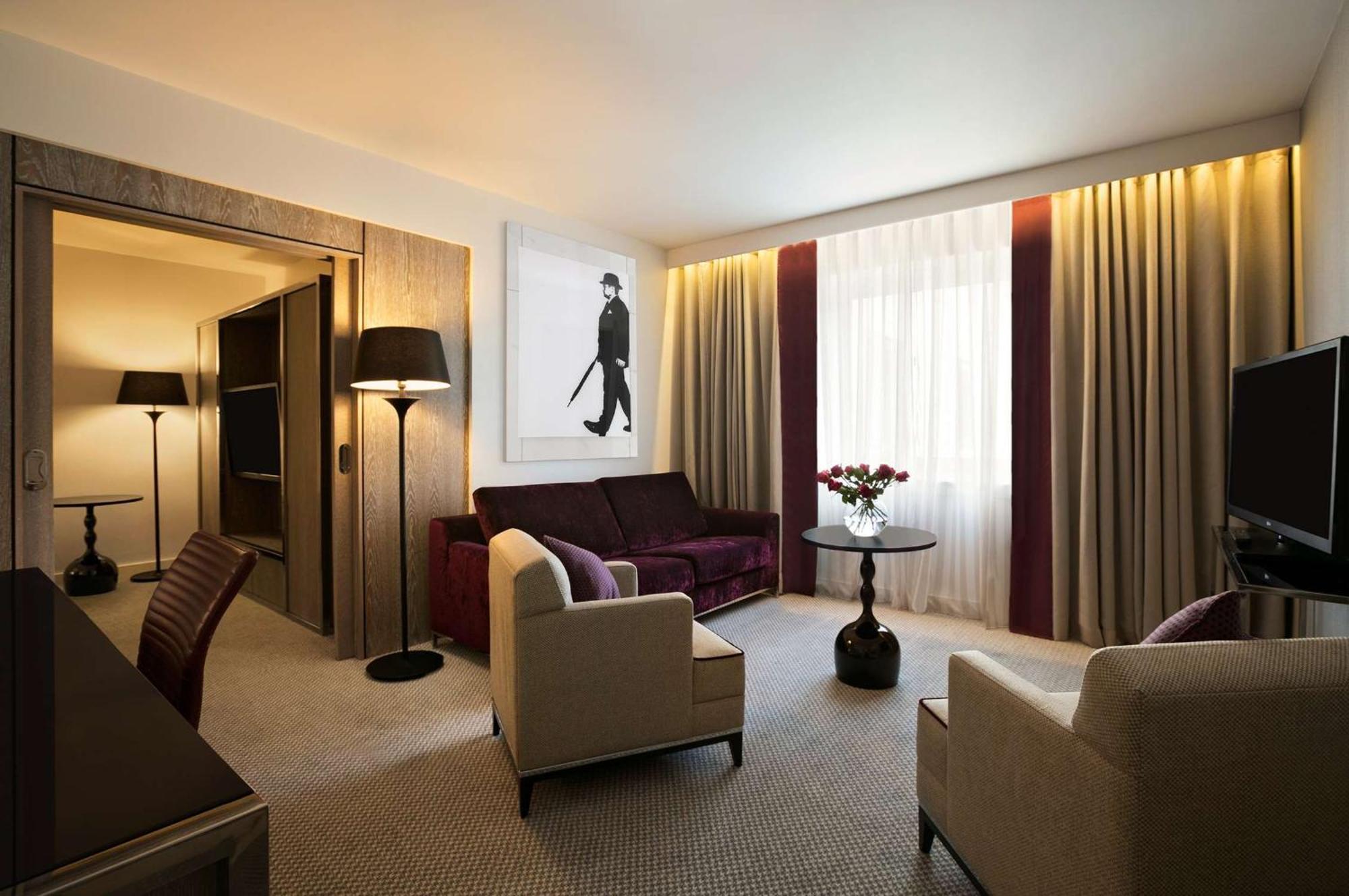 Executive King Suite Lounge Access,1516363837:JPEG