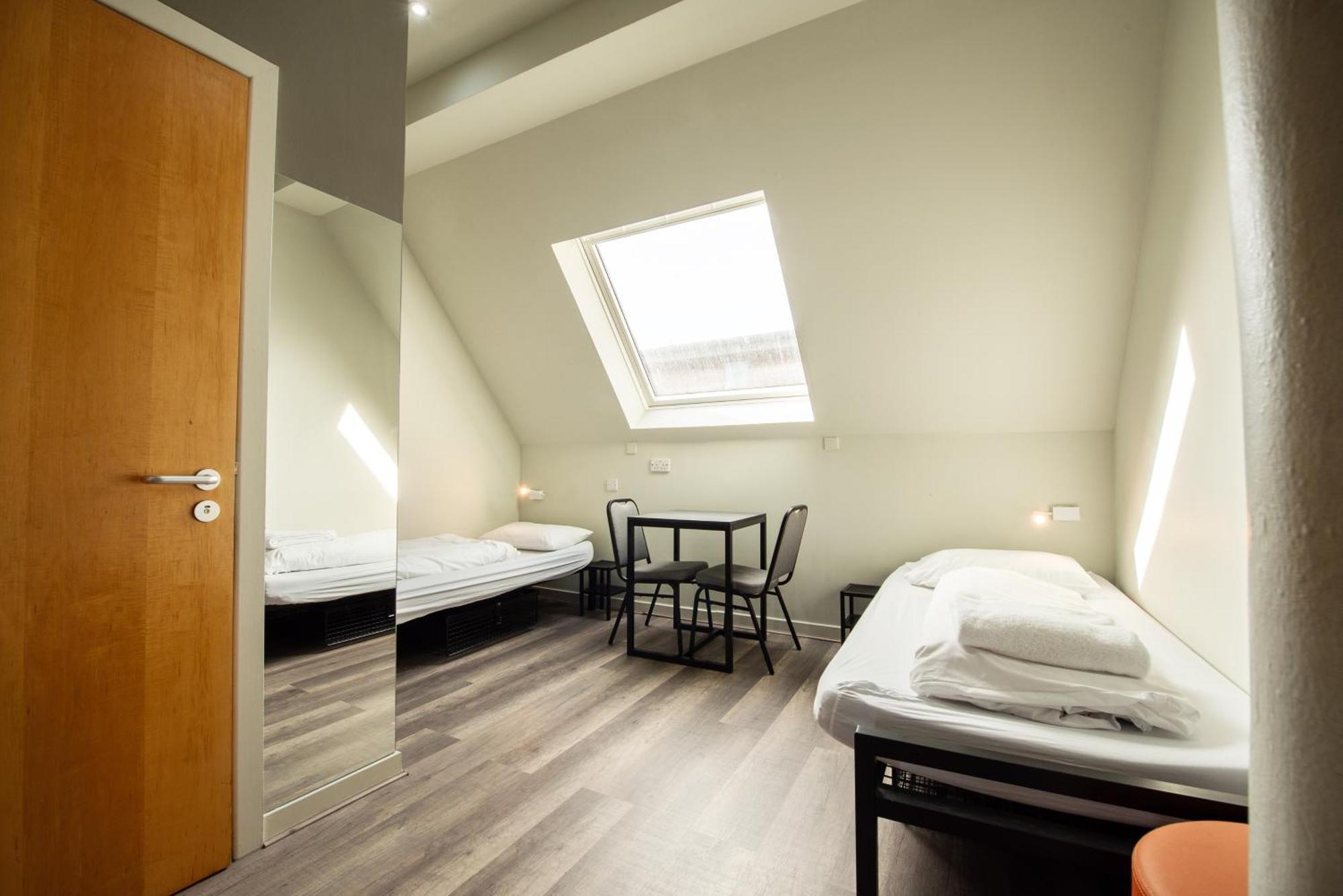 Bed 6-Bed Dormitory Room,1516369216:JPEG