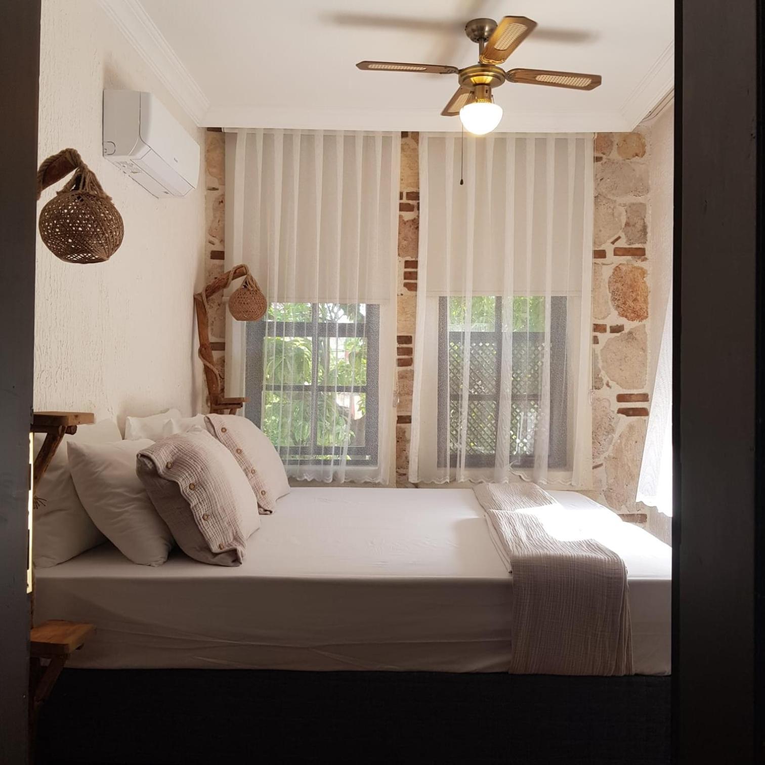 Tweepersoonskamer met 1 of 2 Bedden en Eigen Badkamer