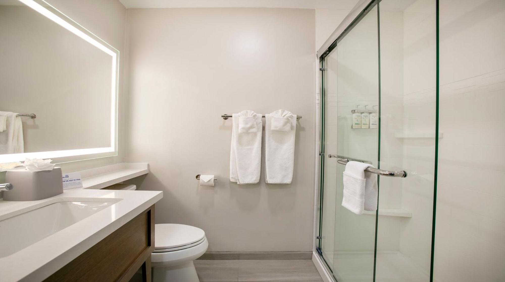 Standard King Room,1531174423:JPEG