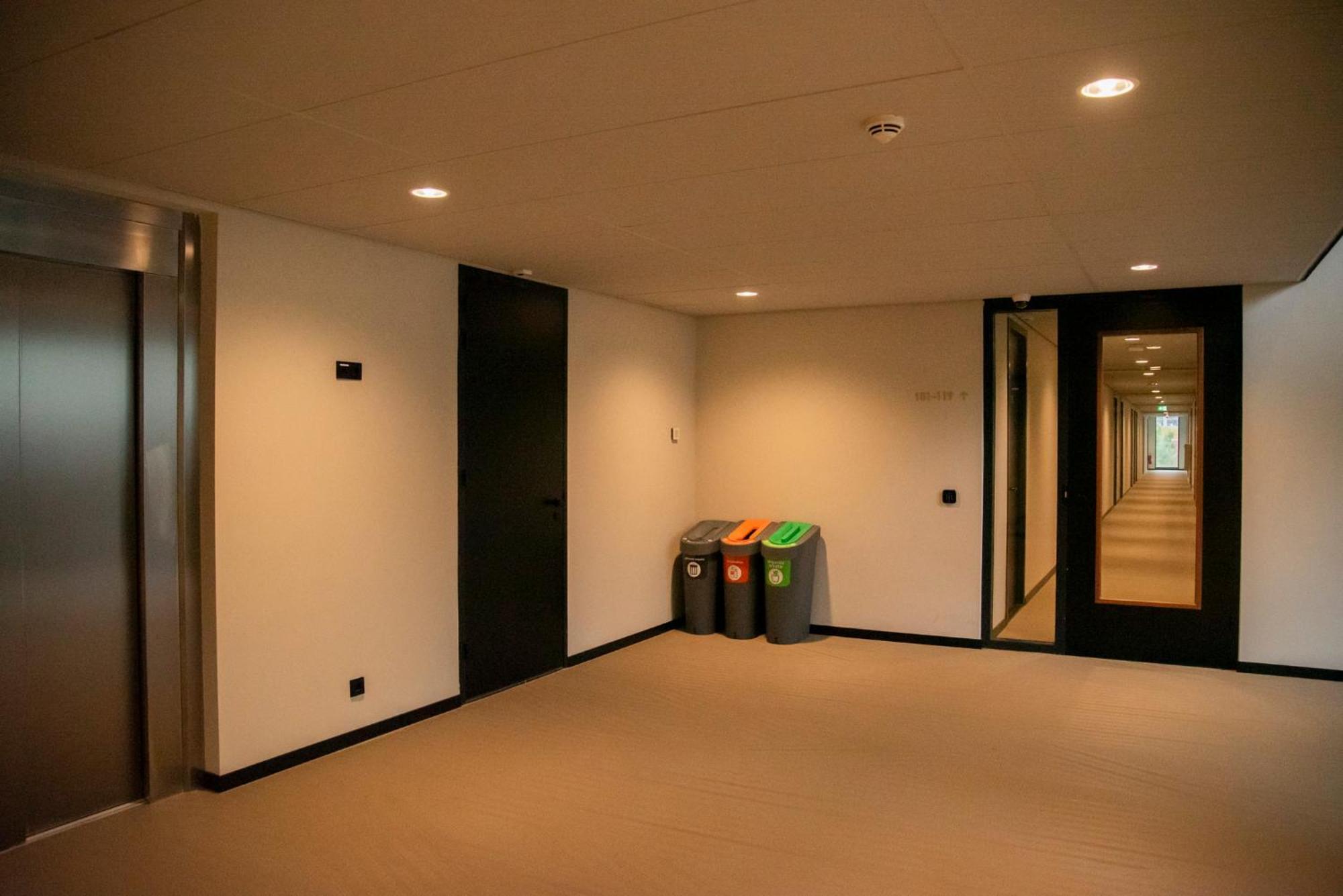 Original Studio with Kitchen,1534861270:JPEG
