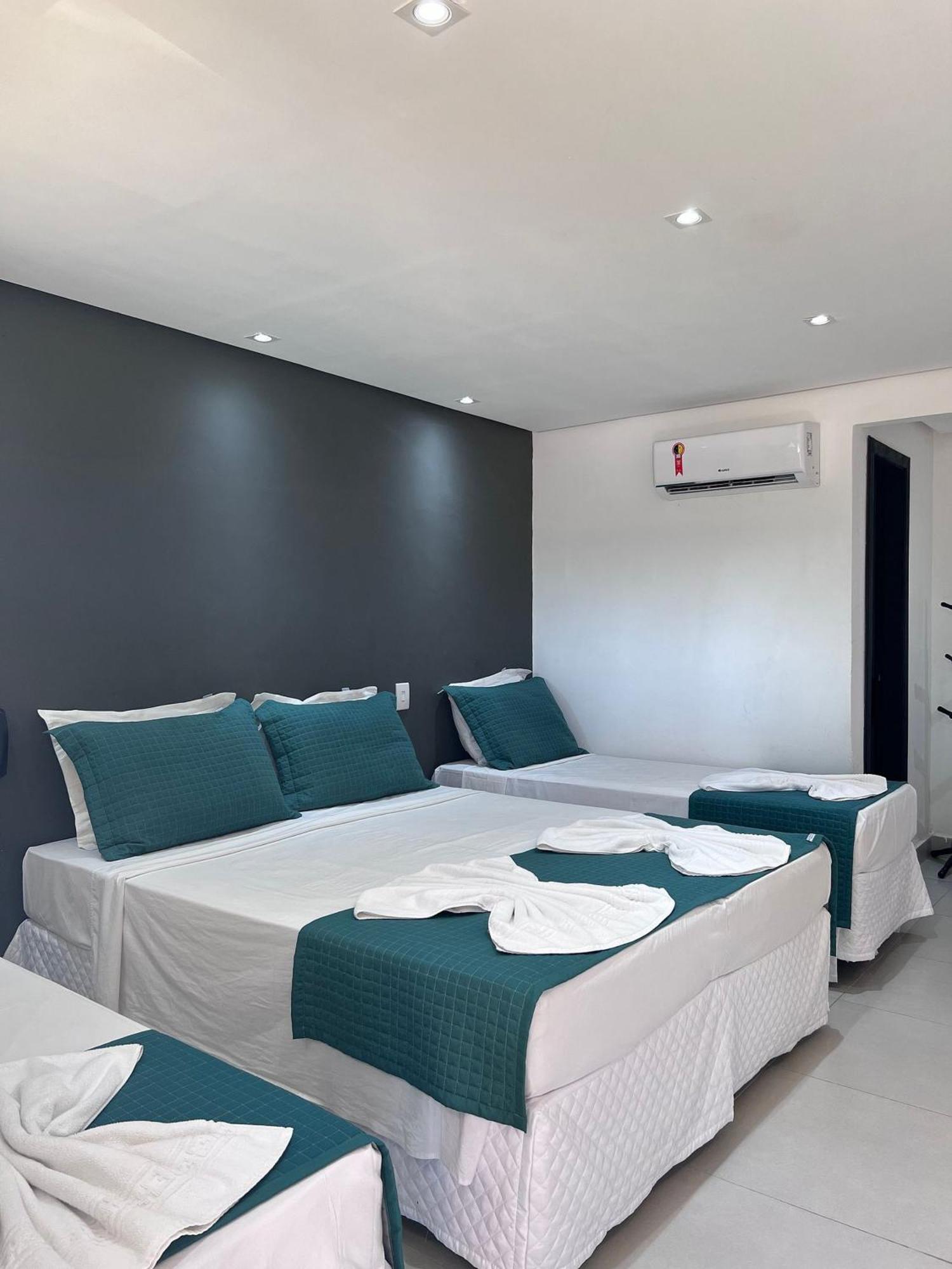 Suite,1540920832:JPEG