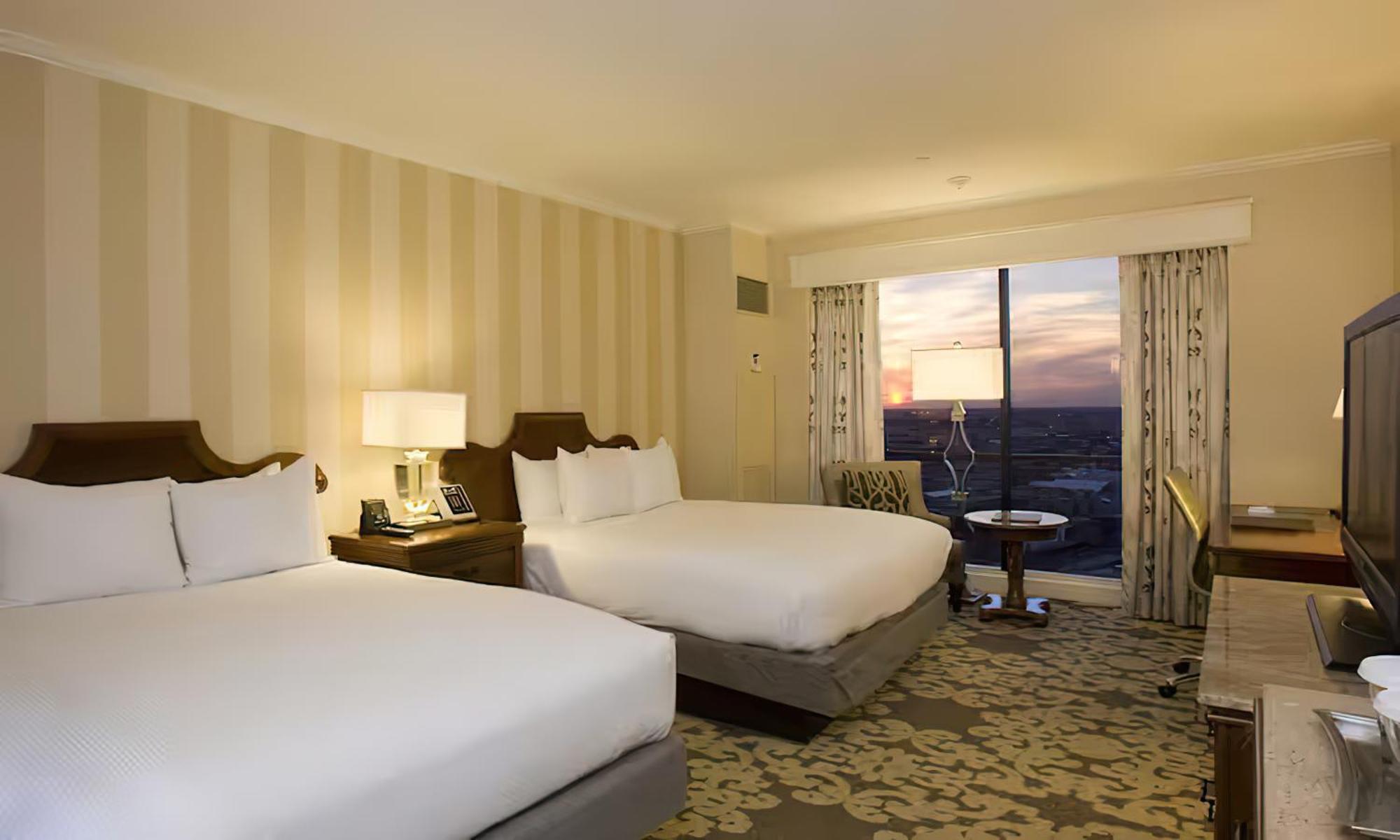 Standard Queen Room with Two Queen Beds,1544745811:JPEG