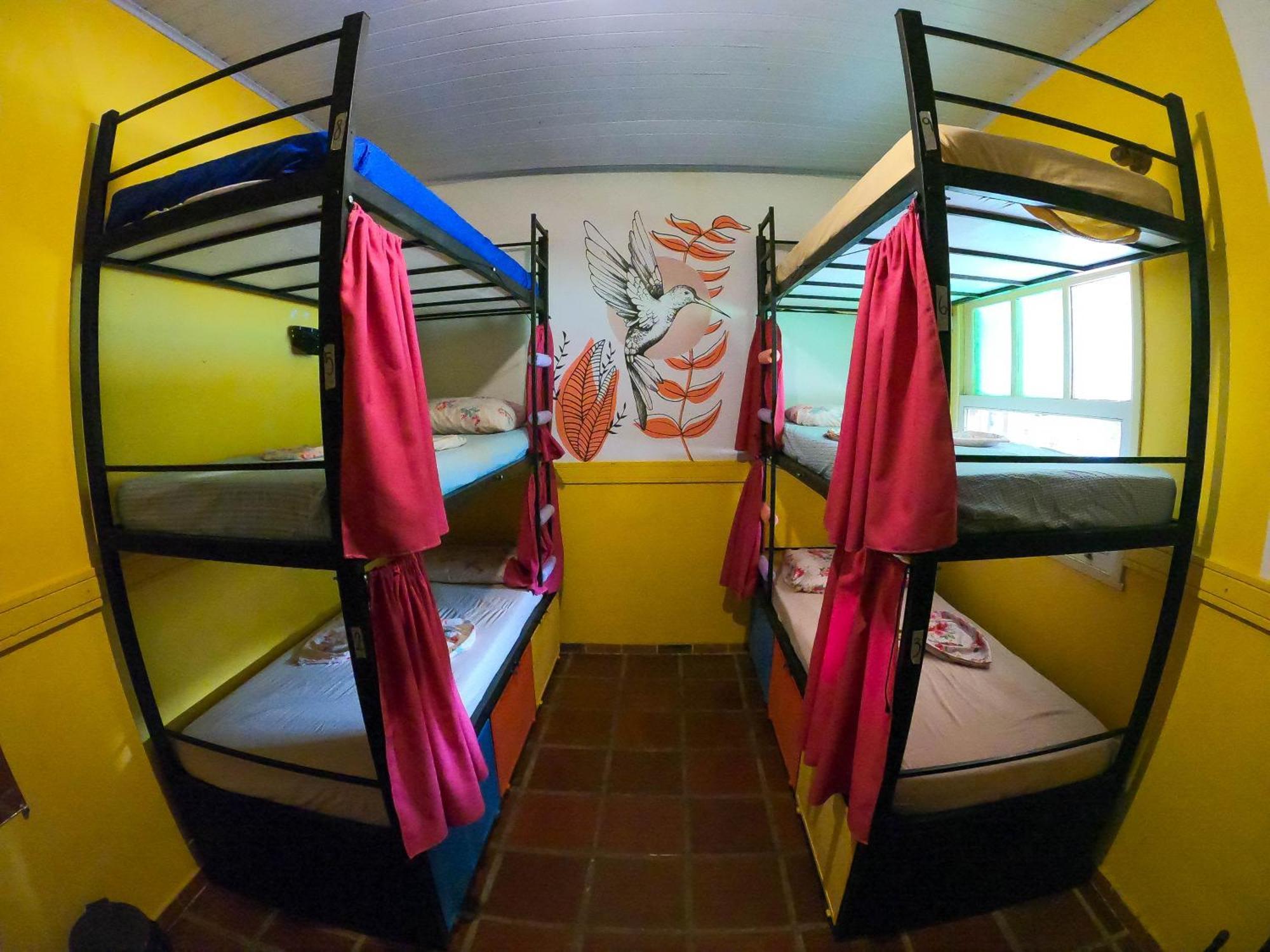 Cama em Beliche em Dormitório Feminino