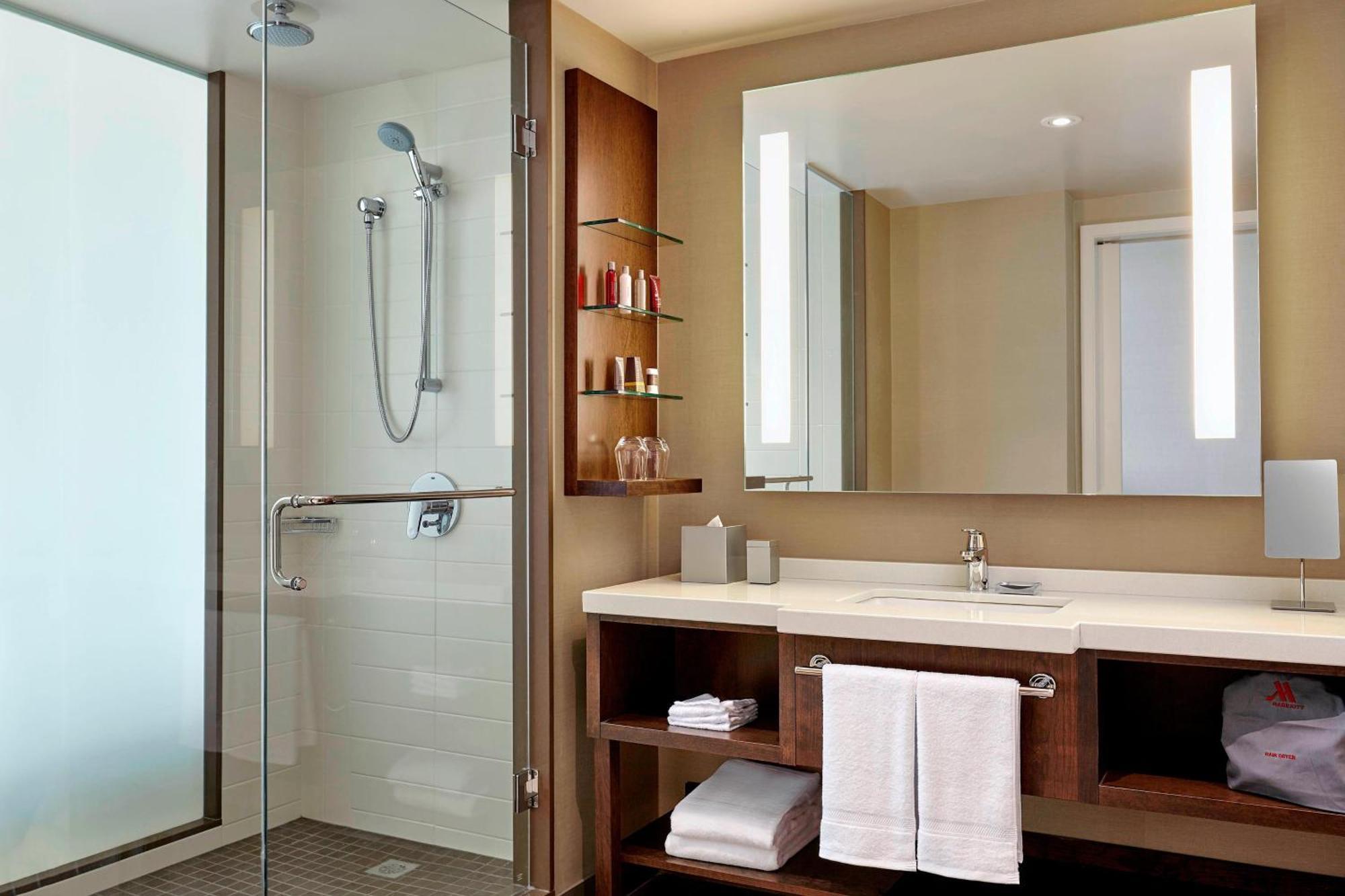 Quarto King Corner