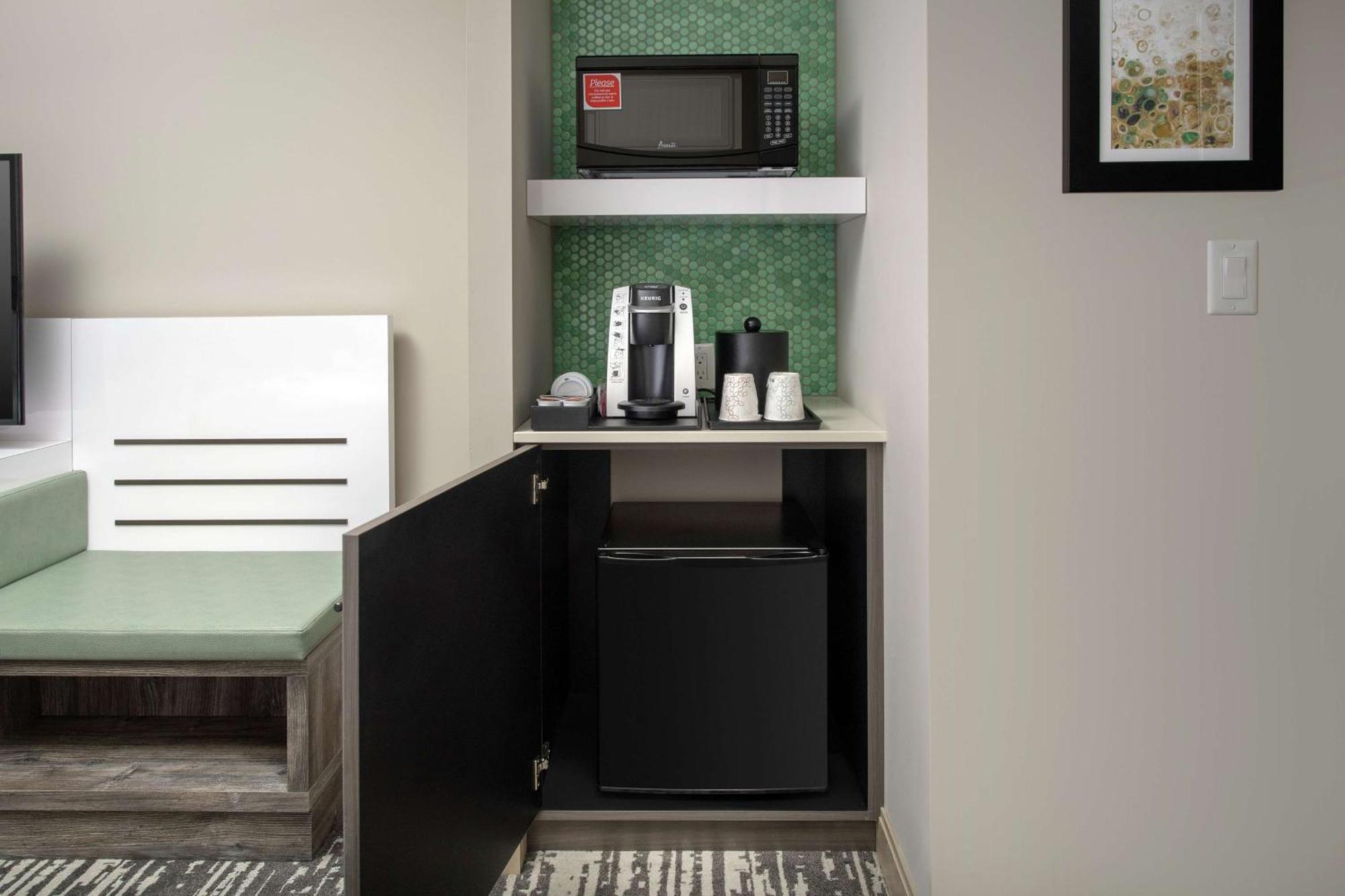 Queen Room with Two Queen Beds,1548818419:JPEG