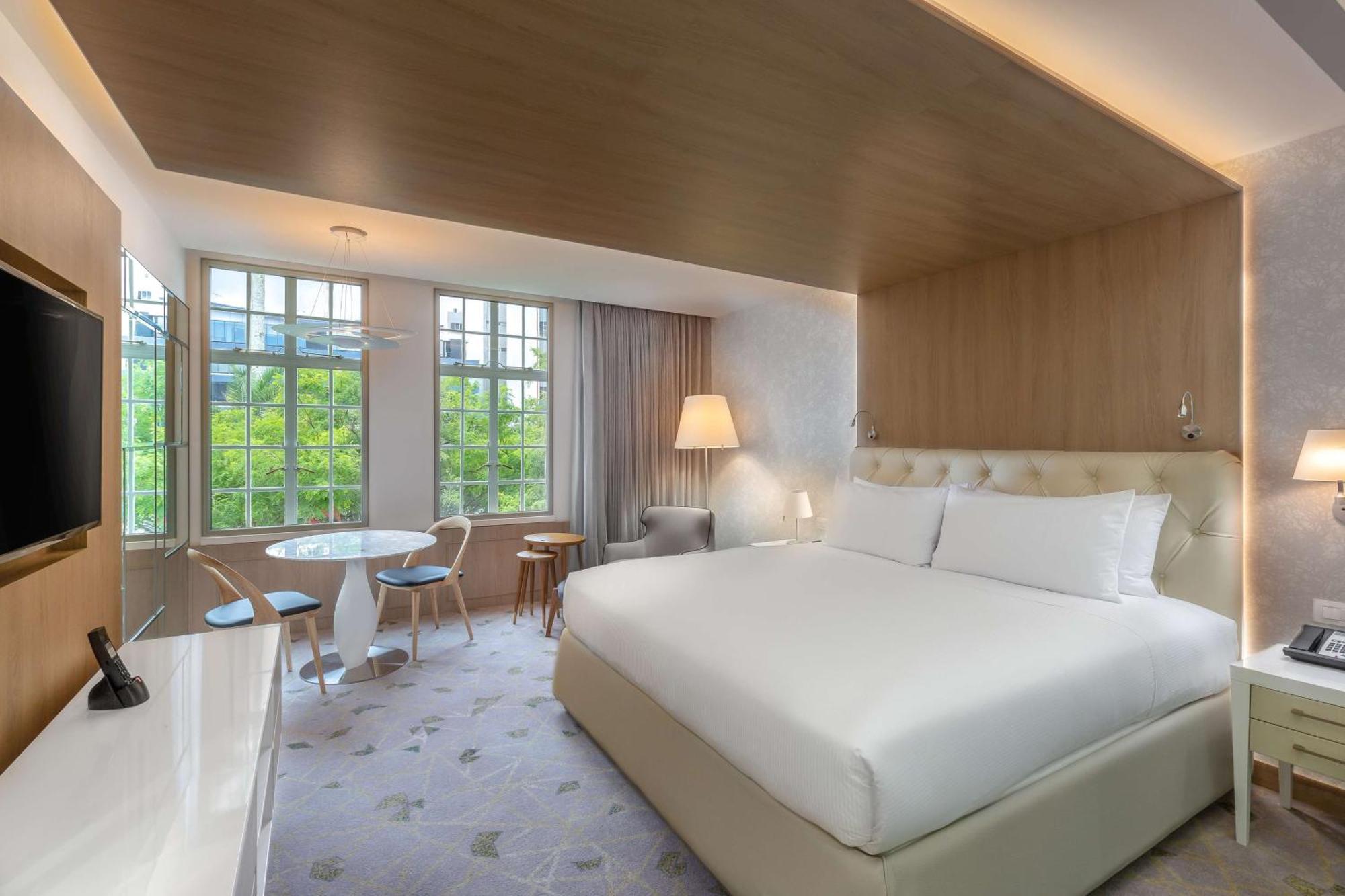 Superior King Room