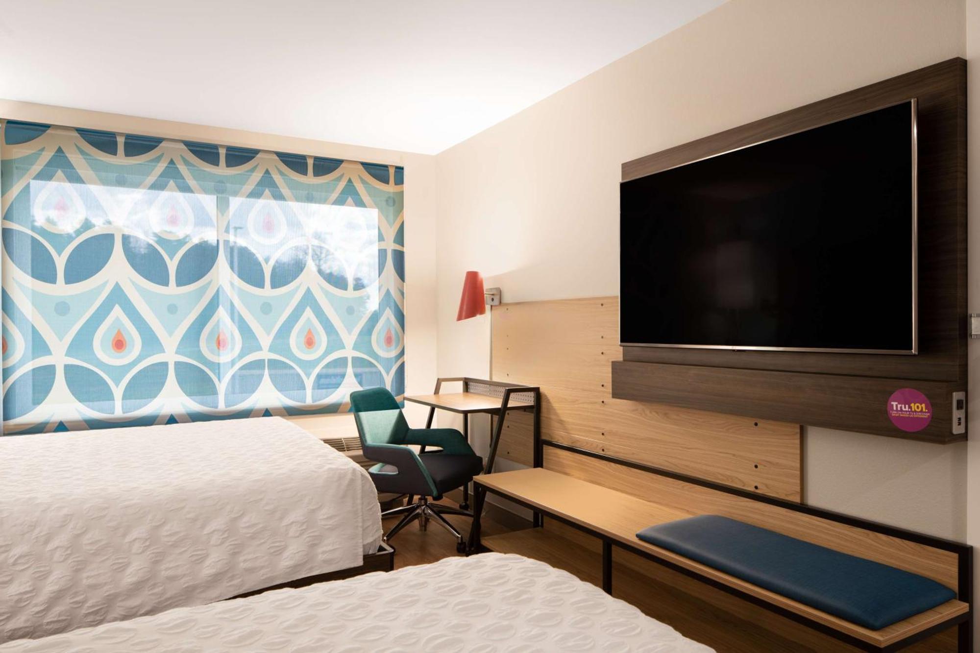 Queen Room Two Queen Beds