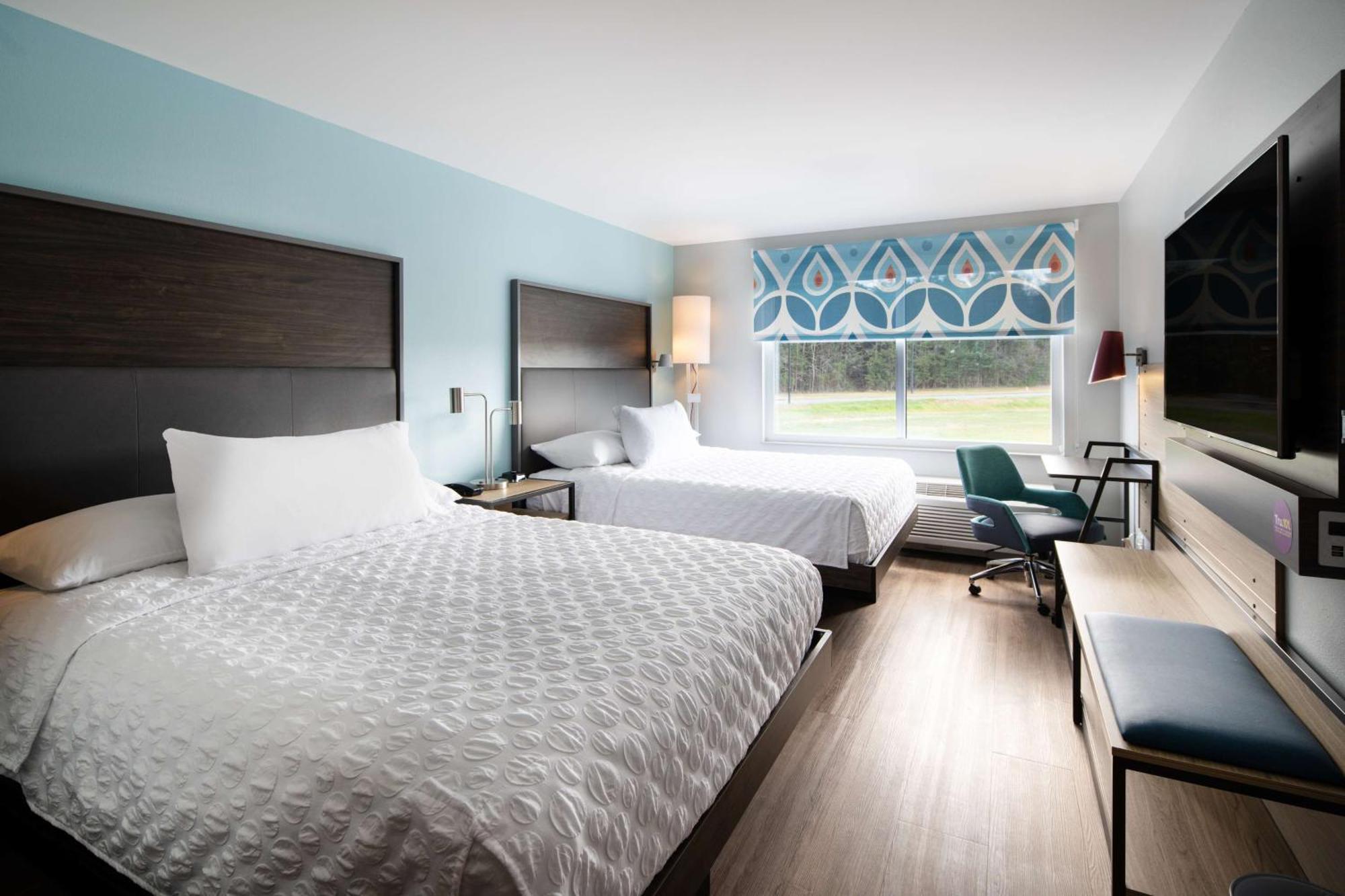 Queen Room Two Queen Beds