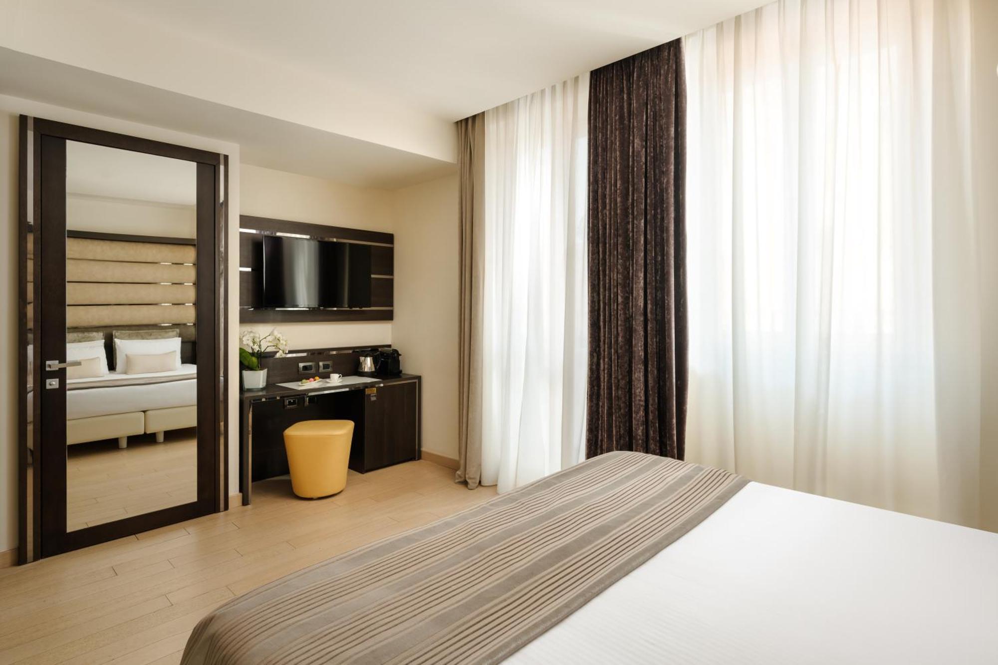 Deluxe Double or Twin Room