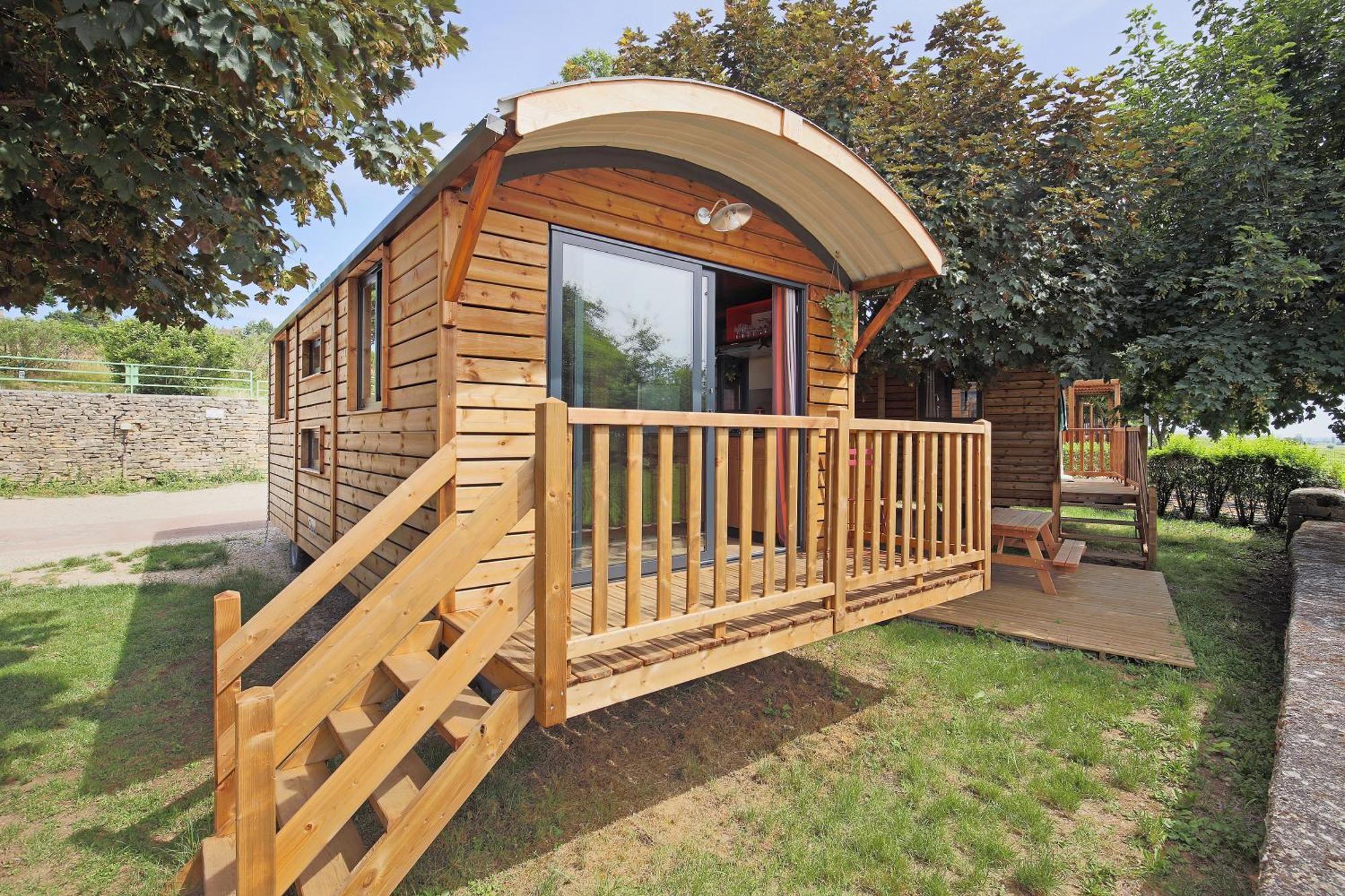 Caravan,1629988995:JPEG