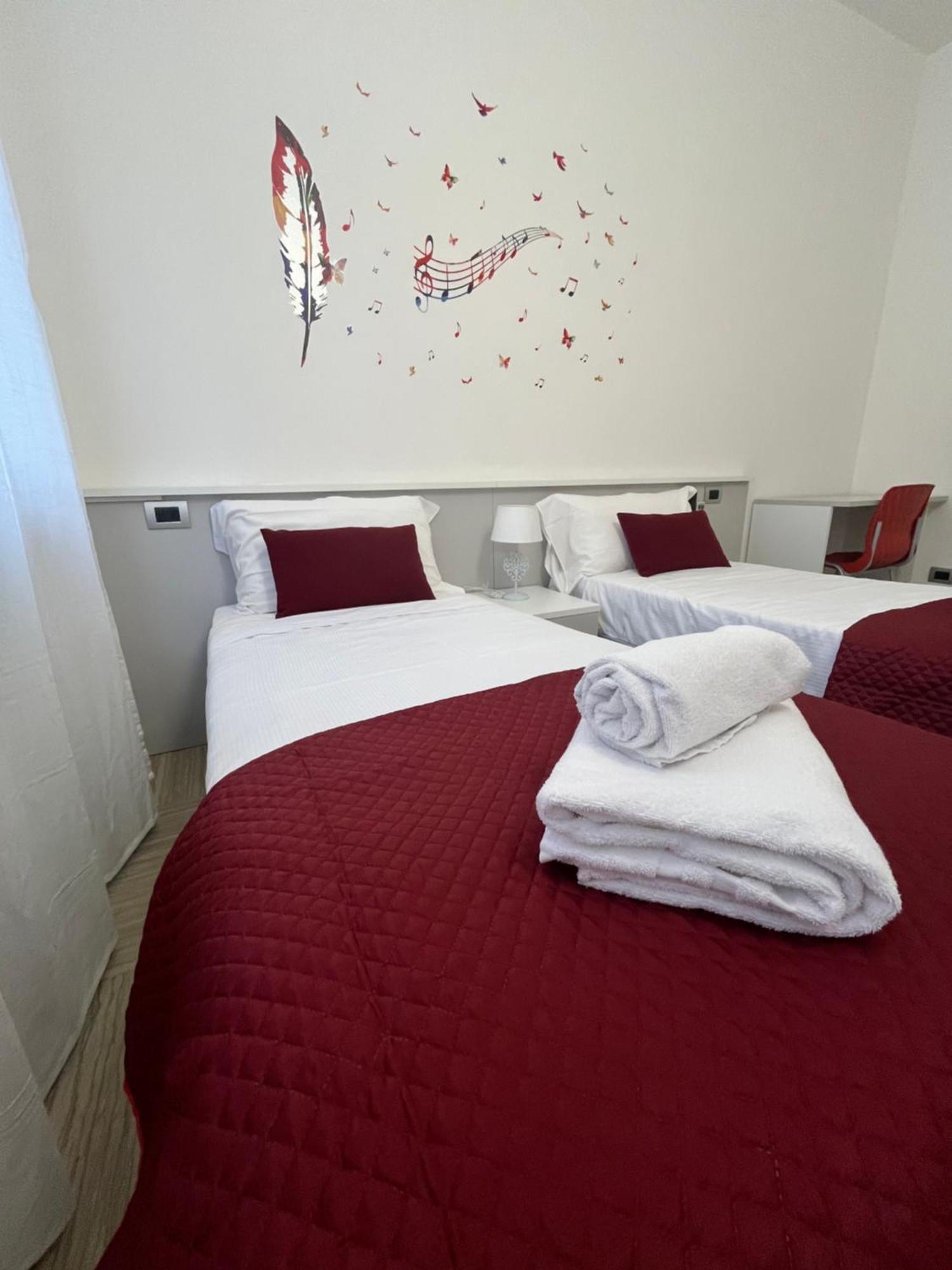 Standard Double Room,1567980068:JPEG