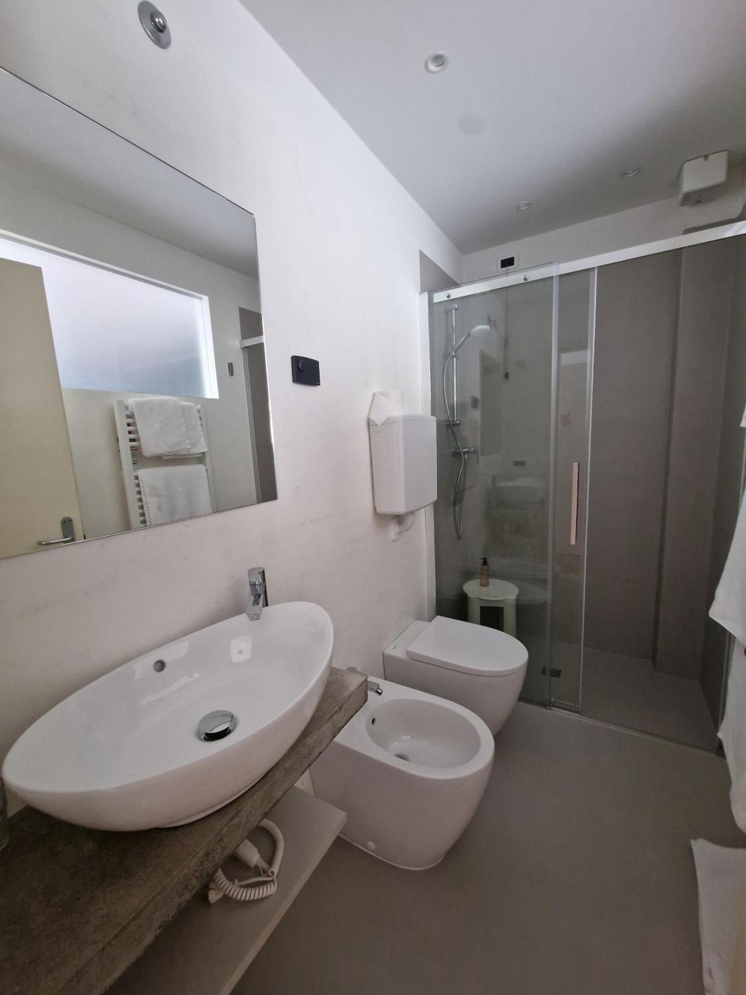 Double Room,1580454813:JPEG