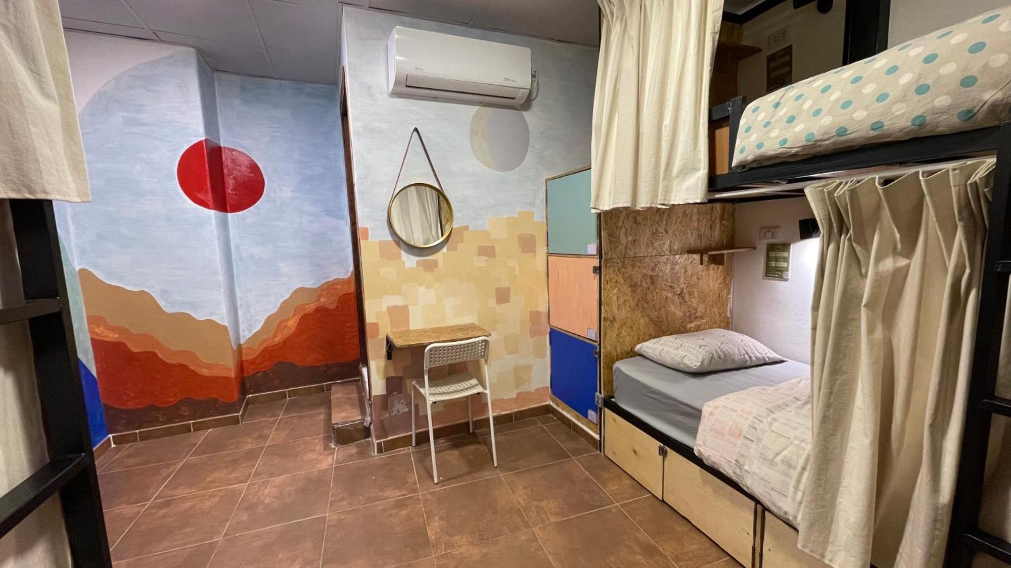 Bed in 6-Bed Female Dormitory Room,1581065987:JPEG