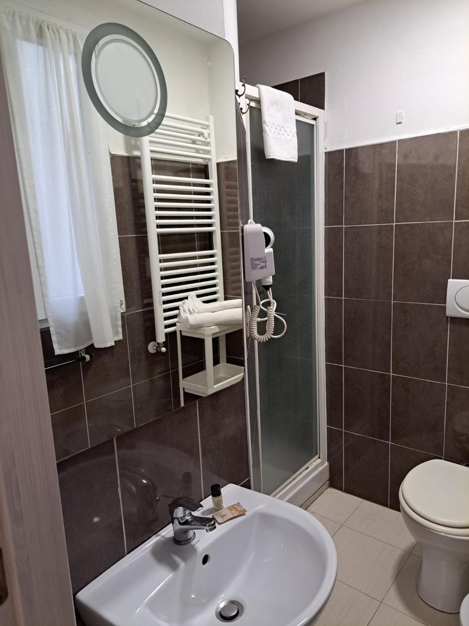 Camera Matrimoniale con Bagno Privato Esterno