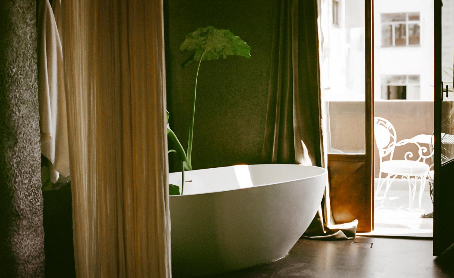 Velvet room with balcony,1586258604:JPEG