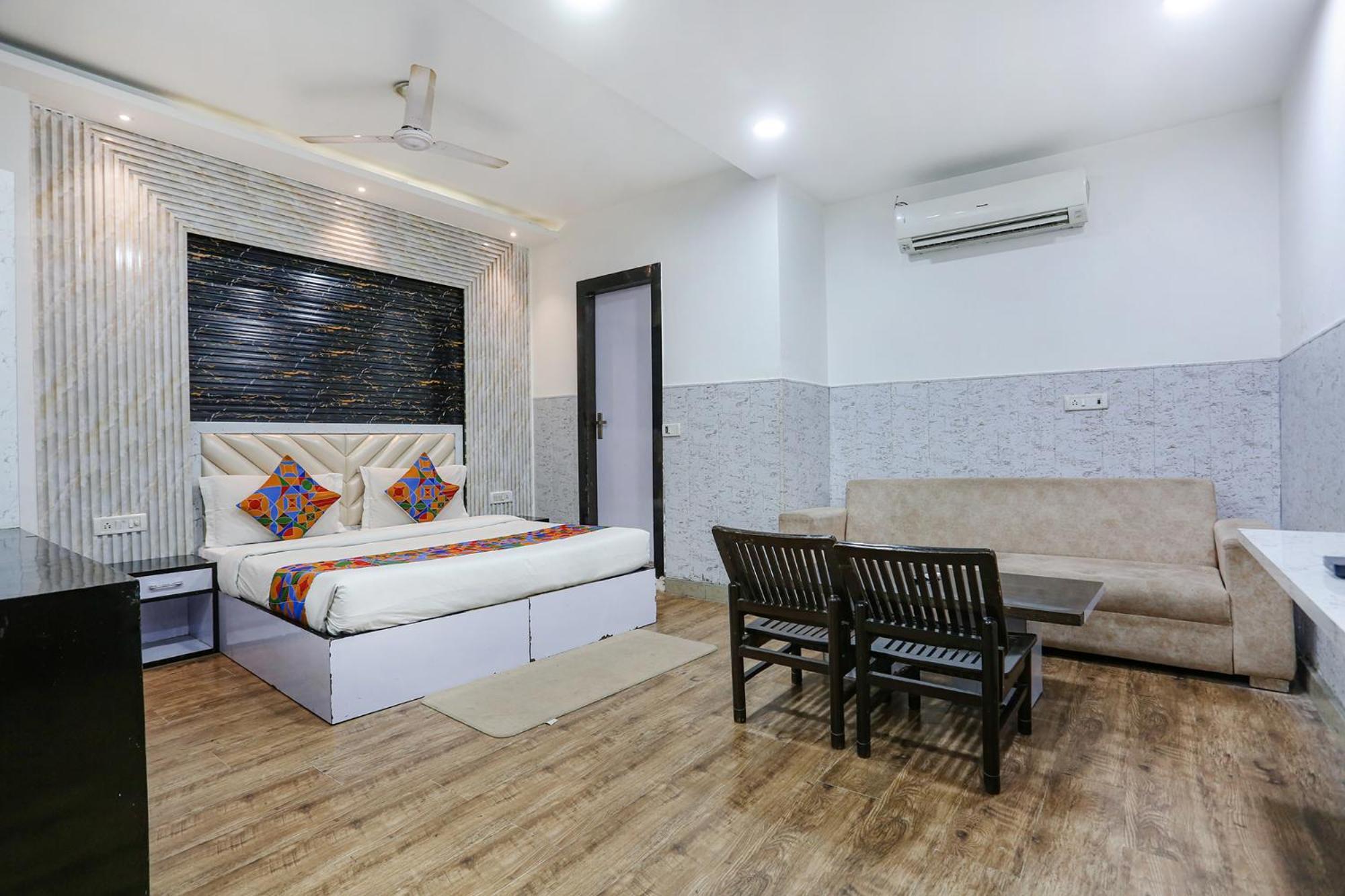Superior One-Bedroom Apartment,1587017791:JPEG