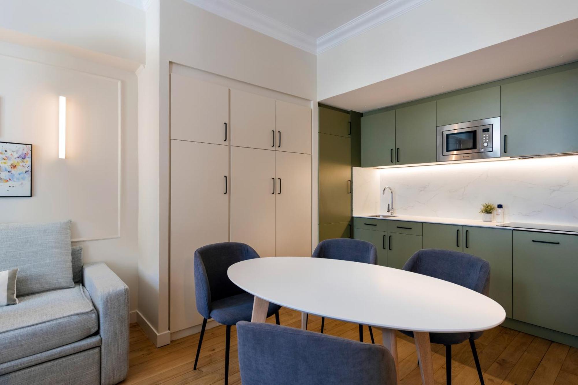 One-Bedroom Apartment