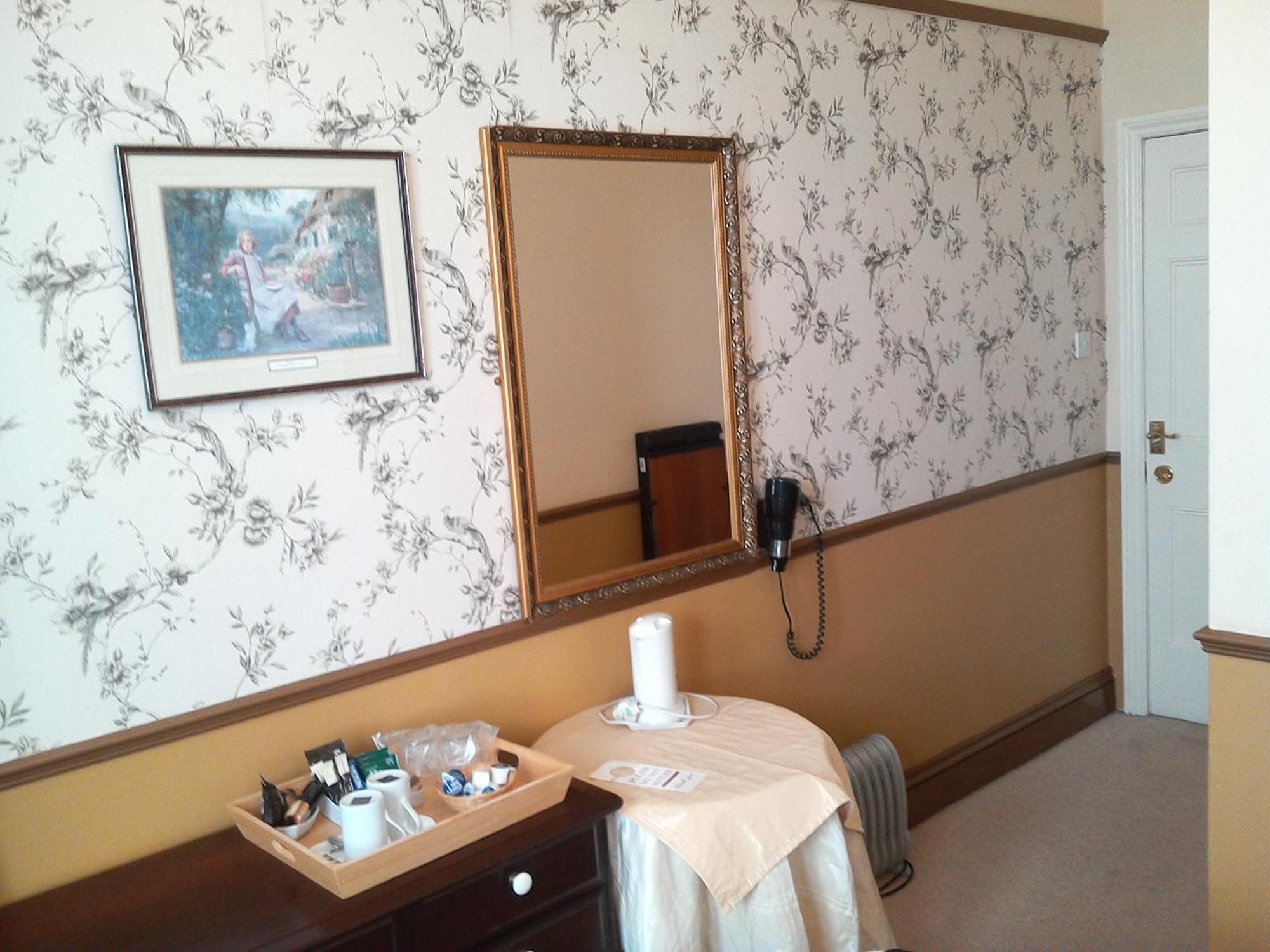 Double Room Private Bathroom