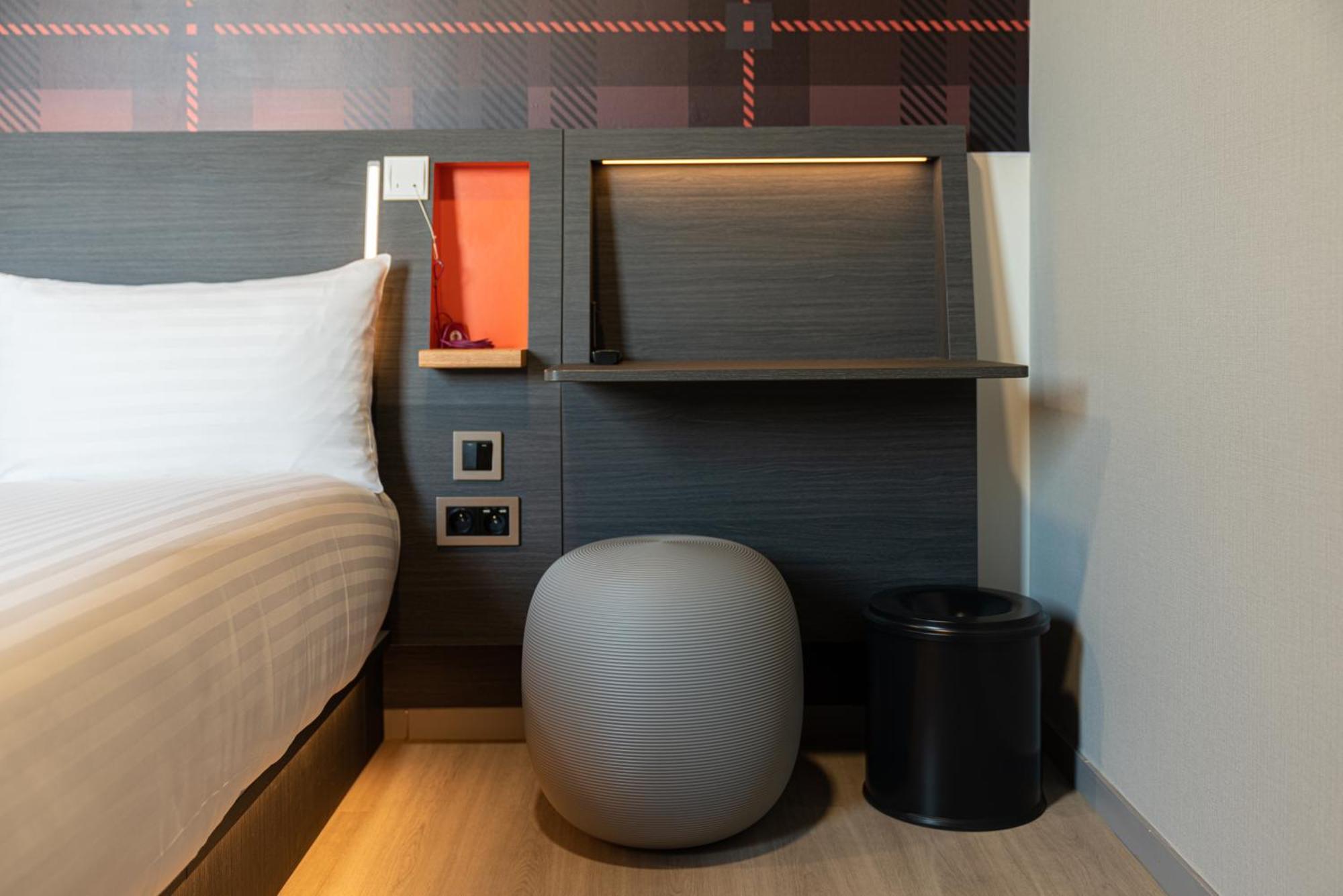Chambre Double - Accessible aux Personnes à Mobilité Réduite